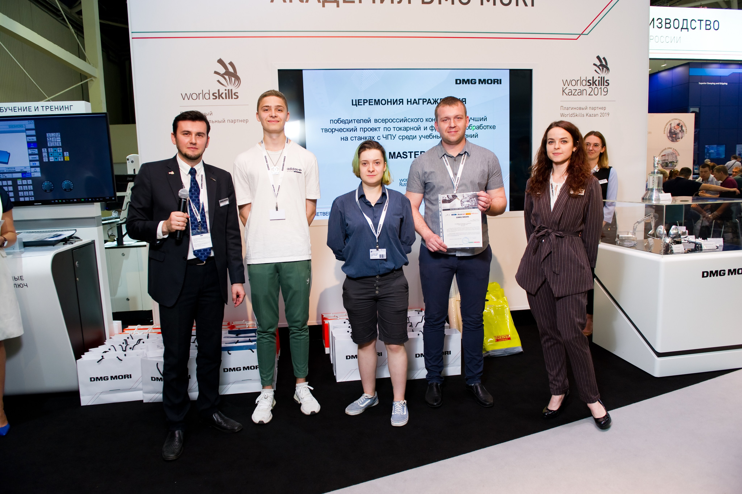 Работа Sandvik на выставке «Металлообработка». Репортажный фотограф и видеограф Слава Думчев. Тимбилдинги, отчетники, корпоративы