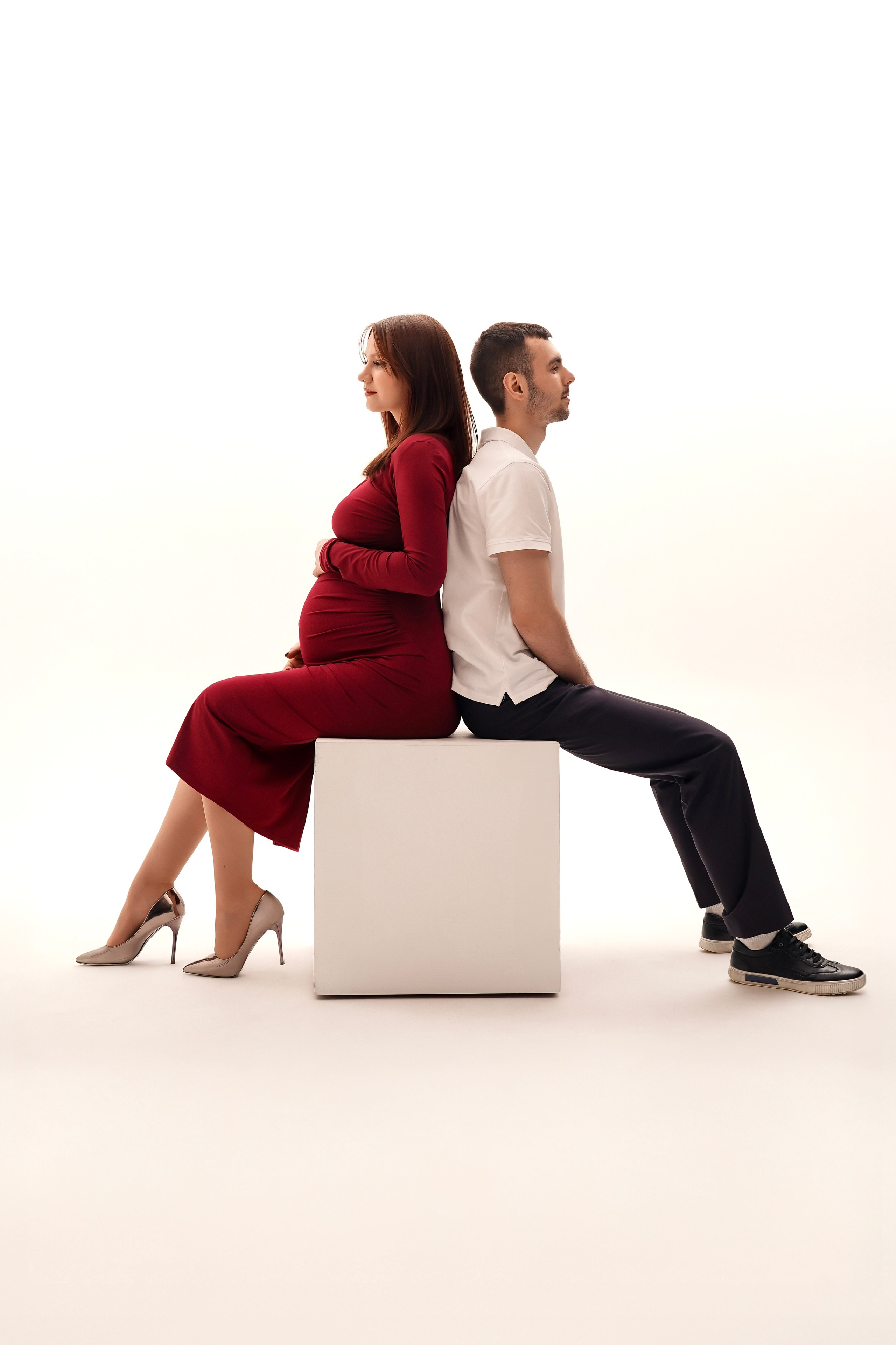 Съемка беременности на циклораме. Диана и Вадим. Анна, фотограф Москва, Зеленоград