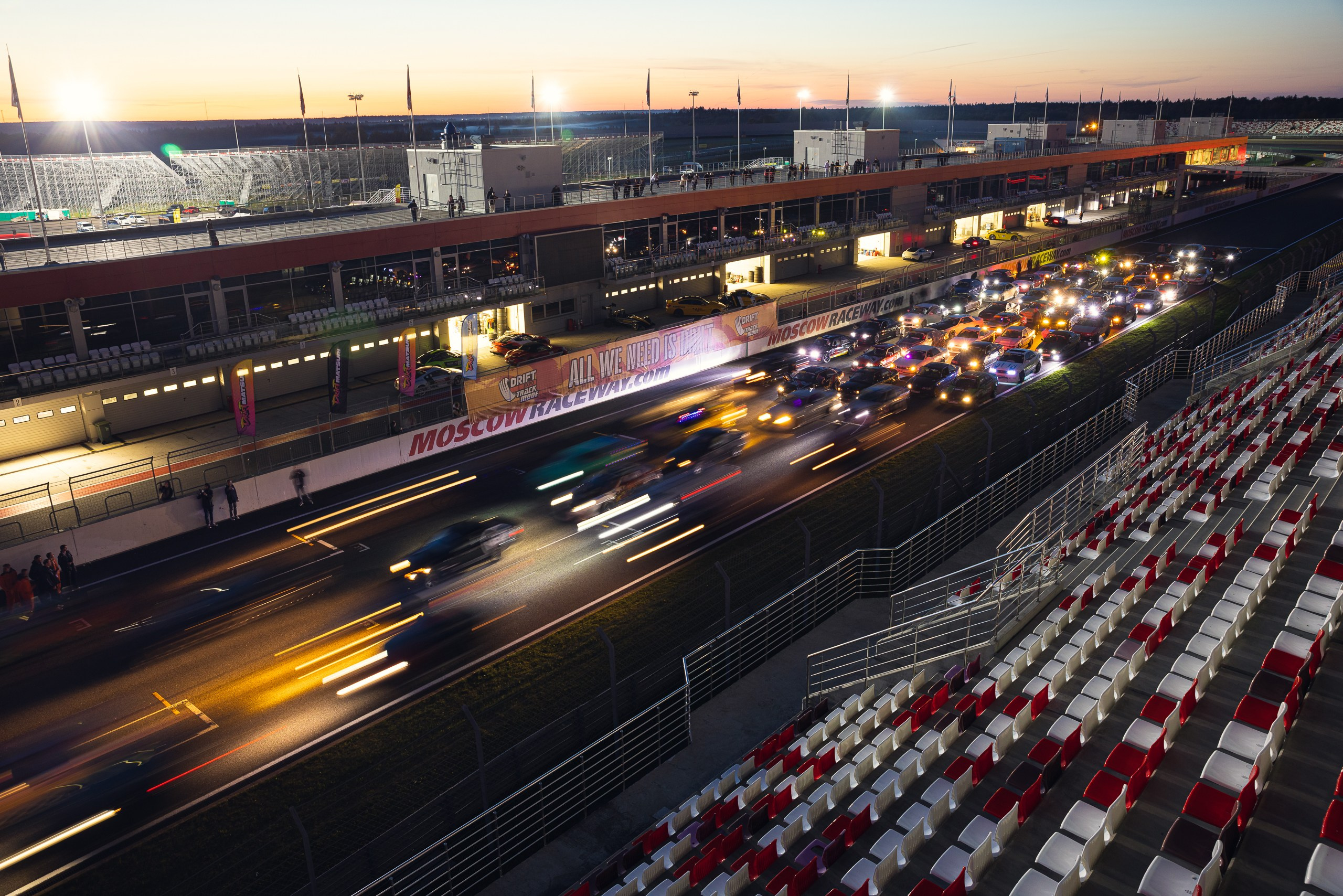 Авто. Tony Mikhailov