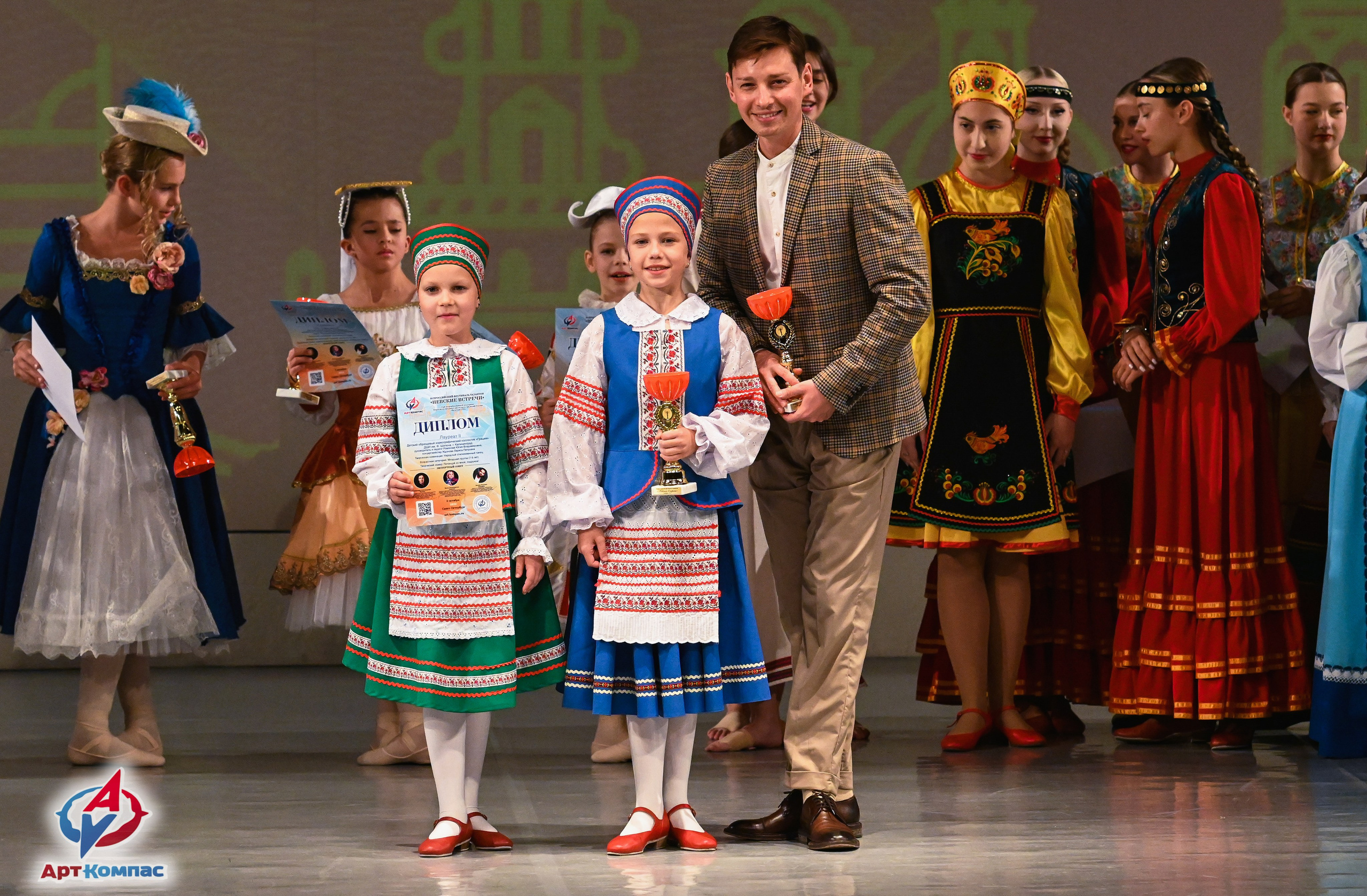05.10.2025 Всероссийский фестиваль талантов «НЕВСКИЕ ВСТРЕЧИ» г. Санкт-Петербург. Медиастудия Фото Концепт