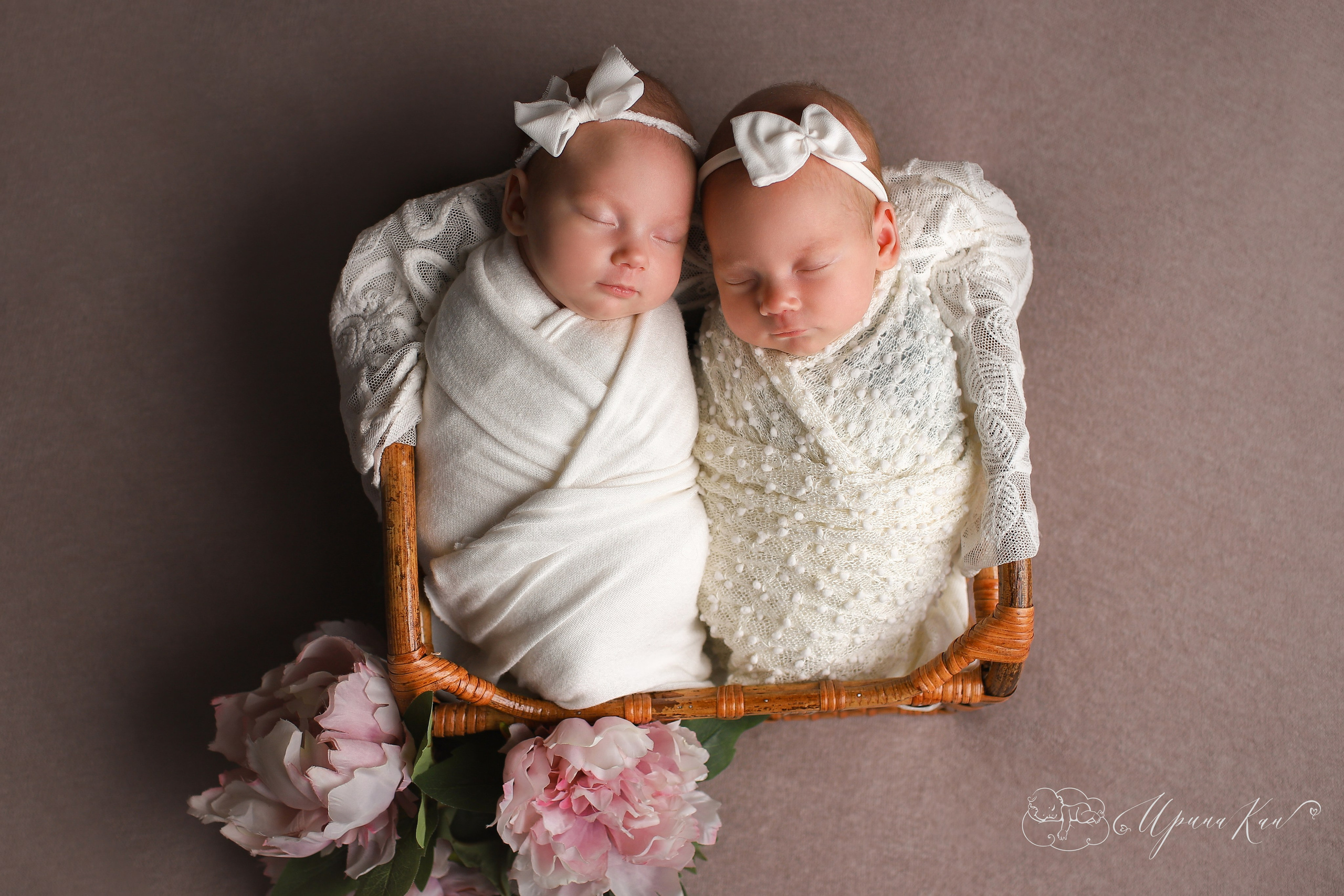 Новорожденная фотосессия для девочек. Ирина Кан Фотограф новорожденных в Екатеринбурге