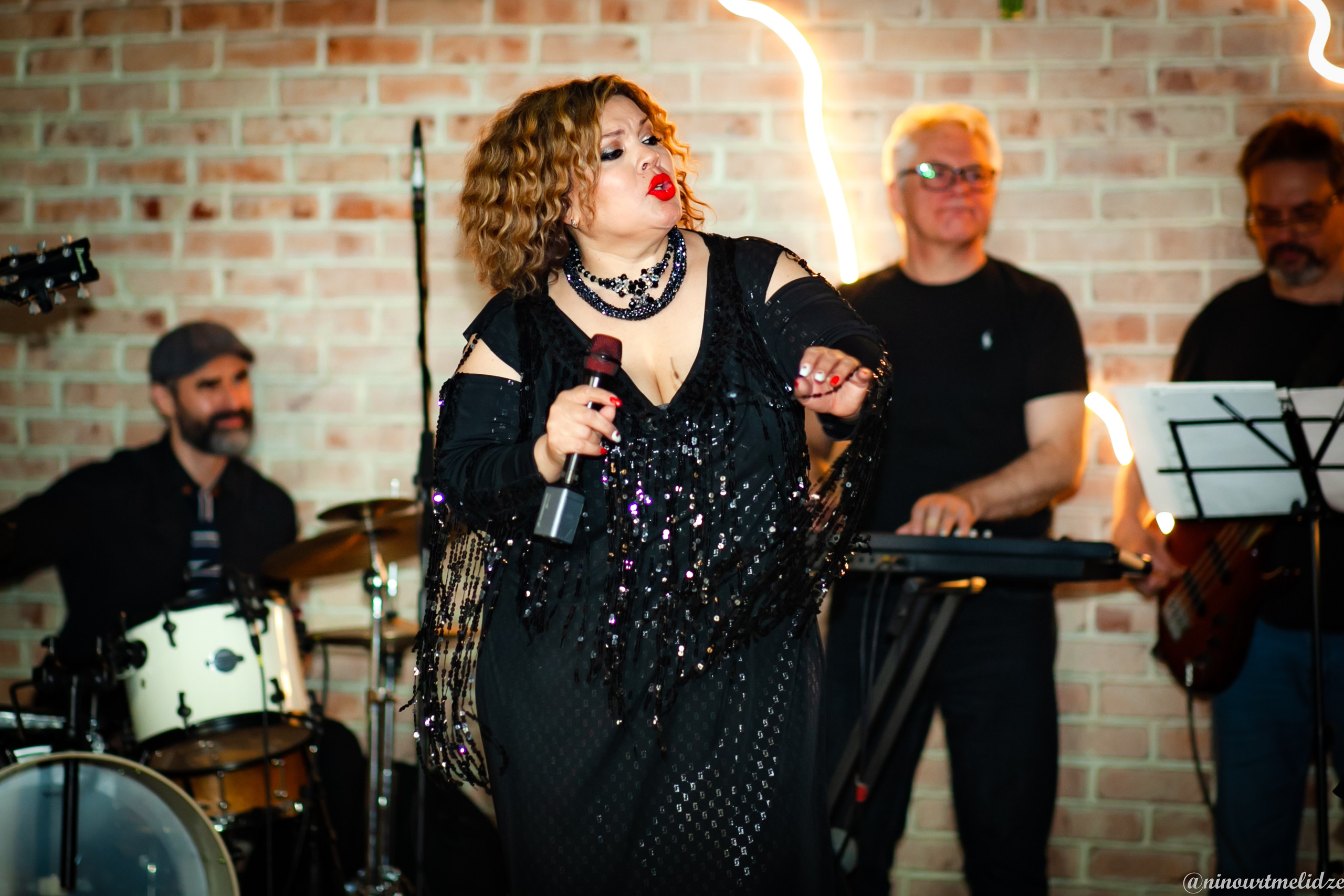 Бал «Мьюзик’Тон»королевы блюза Виктории Пьер-Мари!. Art photographer Nino