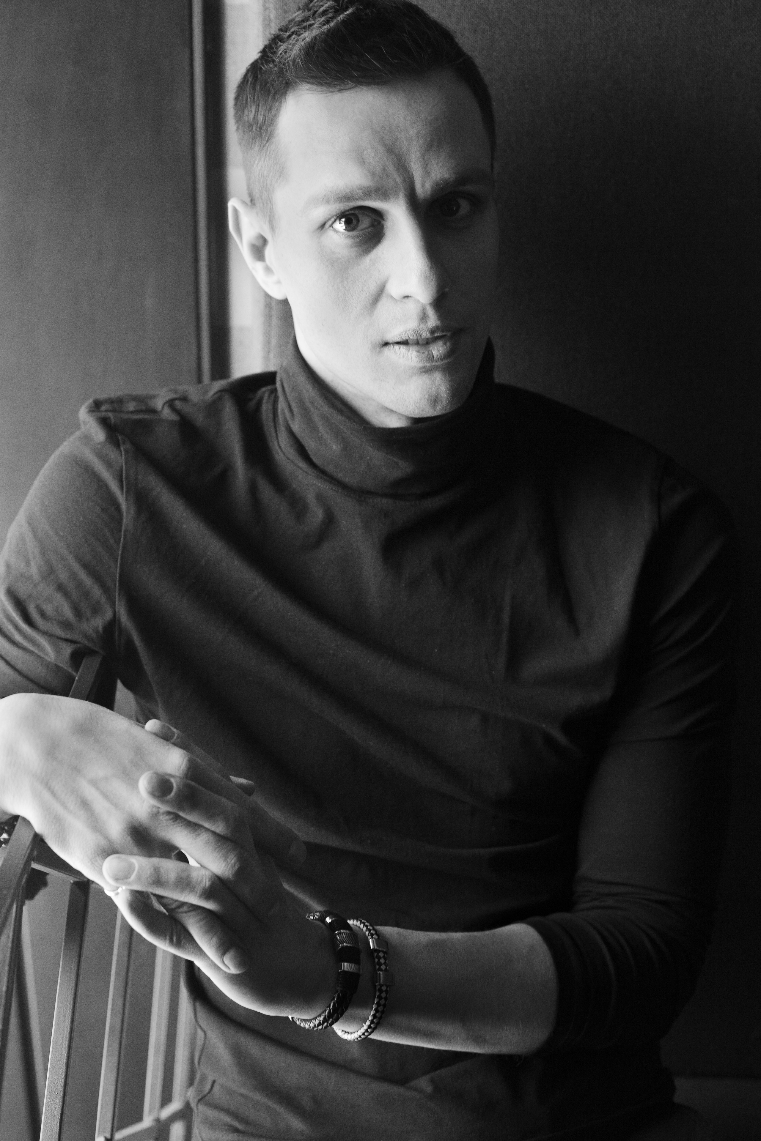 Илья Ларионов. иллюзионист. Психолог с фотоаппаратом Зимина Оксана