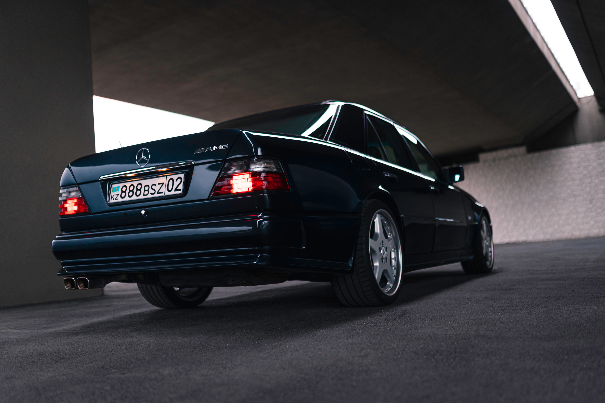 Mercedes-Benz E60 AMG. Чен Станислав | Автомобильный фотограф | Алматы, Казахстан