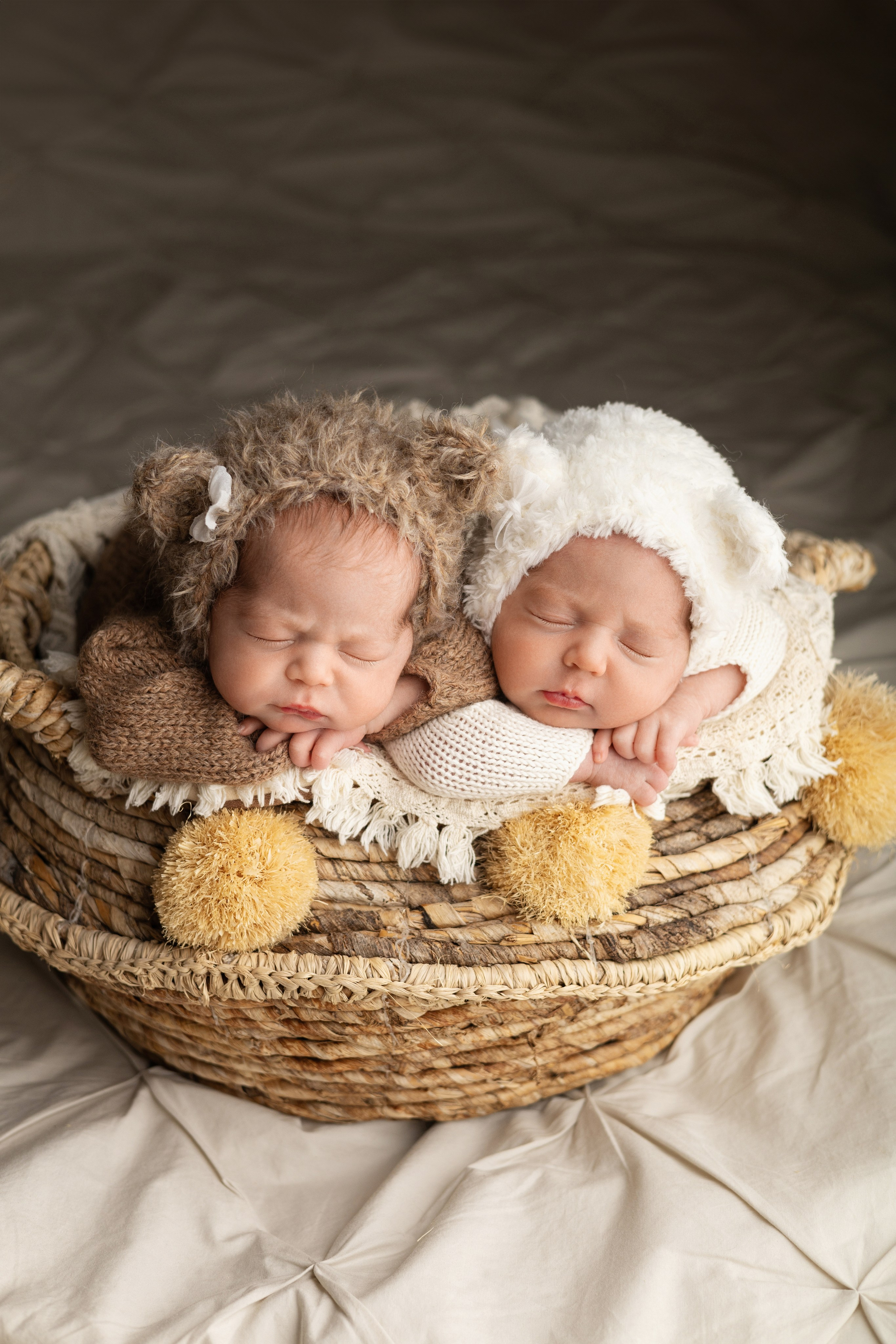 Злата и Ева. Лилия Алтухова — фотограф новорожденных в Москве и области