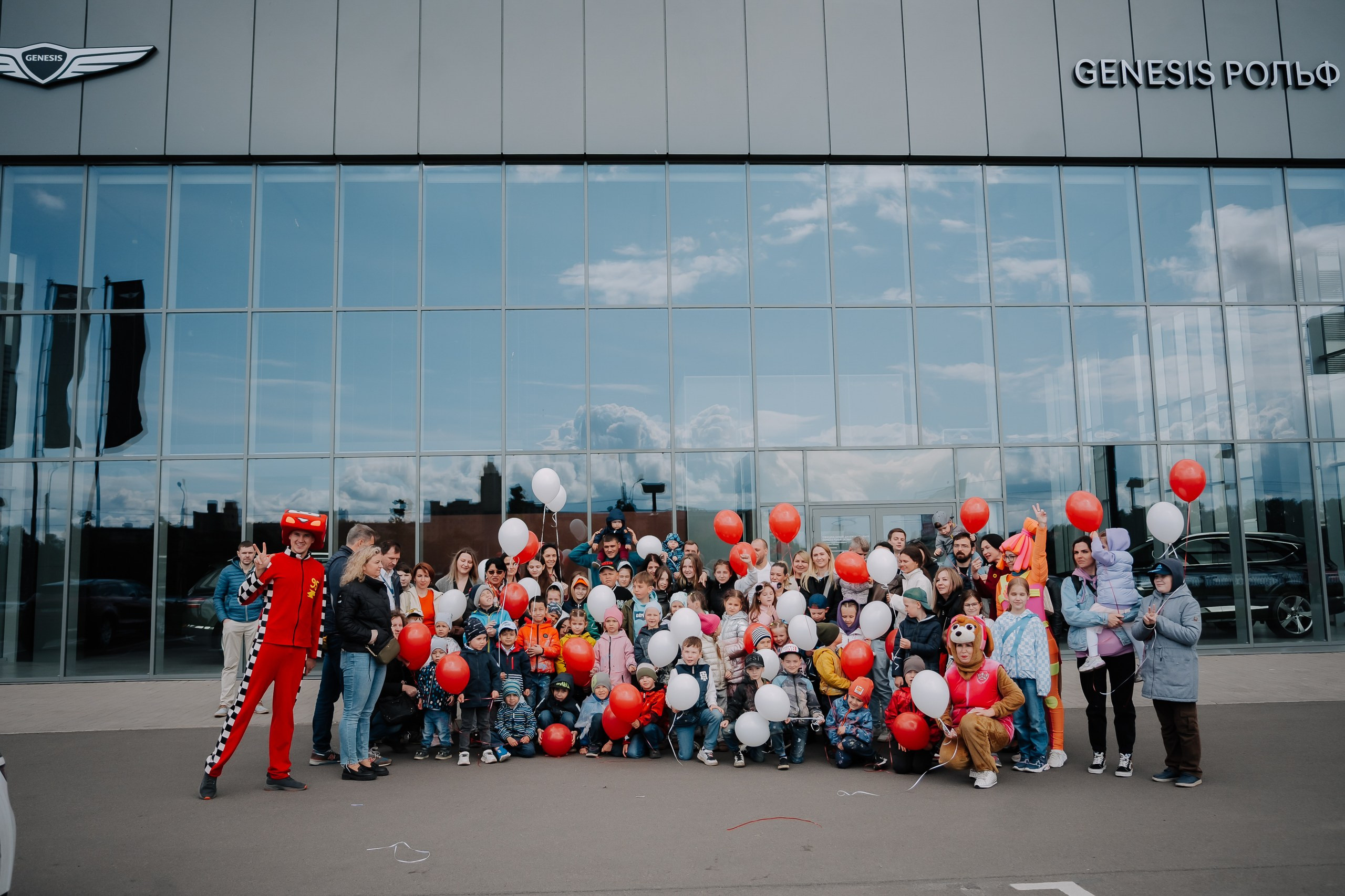 Рольф Октябрьская. Night2Day Санкт-Петербург