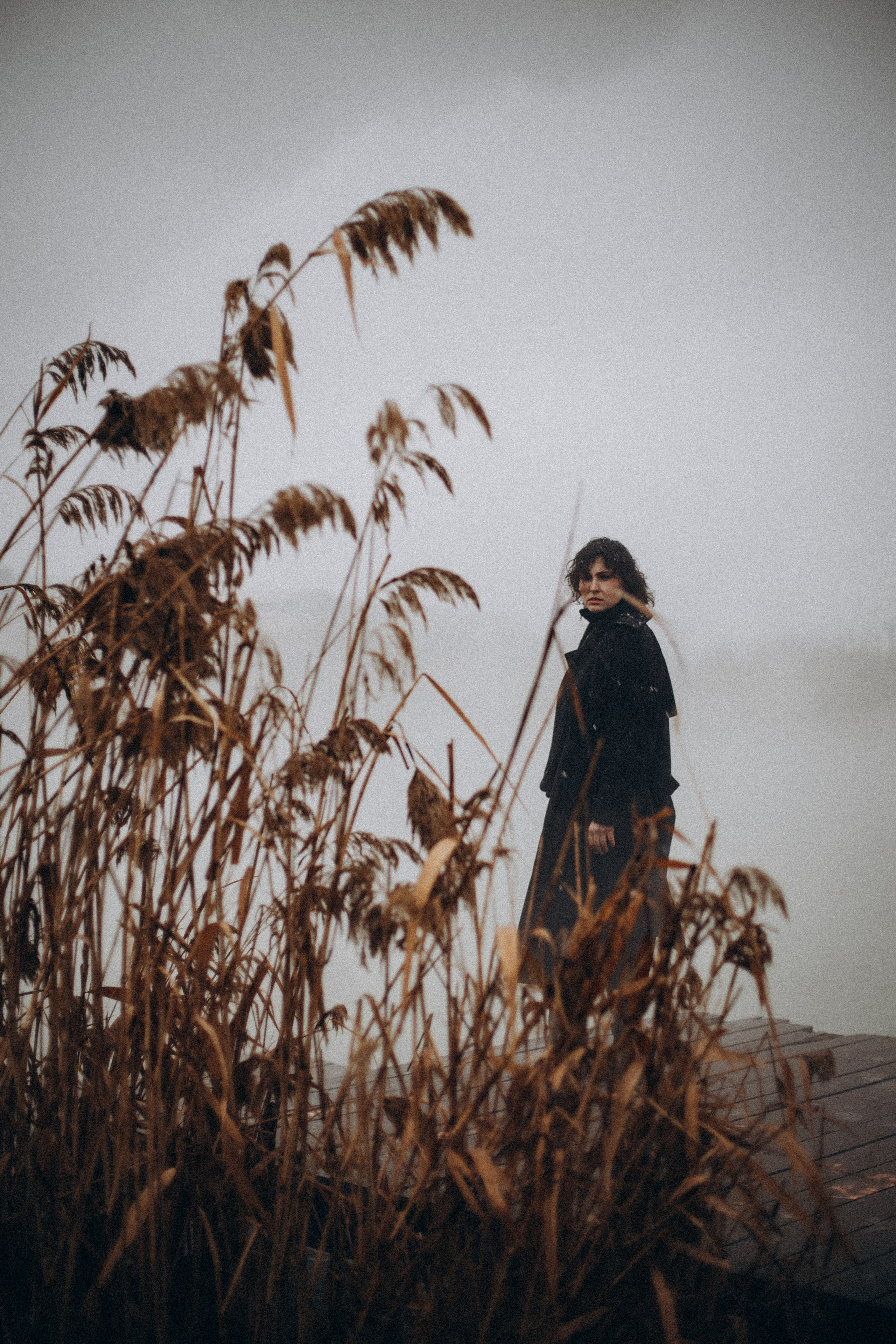 Фотосессия для женщин: утончённые, эмоциональные портреты. Подбор образа, помощь с позированием. Естественные фото, мягкий свет, стильная ретушь. Услуги фотографа в Краснодаре, создание уникального женского образа