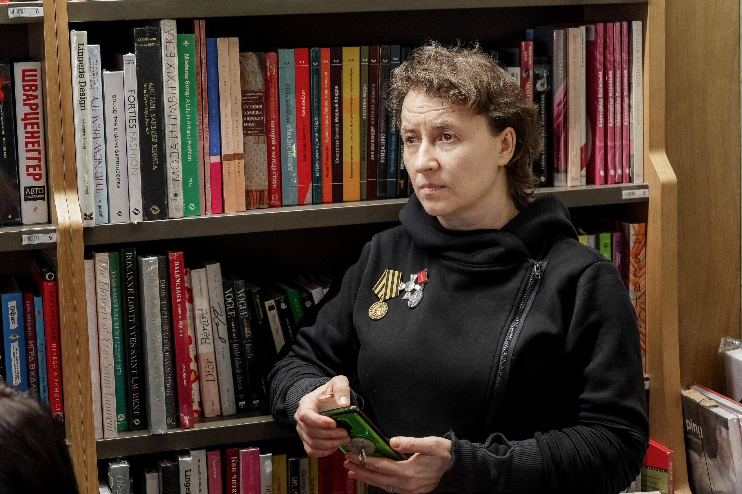 Фоторепортаж с презентации книги «ПоэZия русской зимы» в Доме книги. Репортажный фотограф Москва Сергей Мирошников