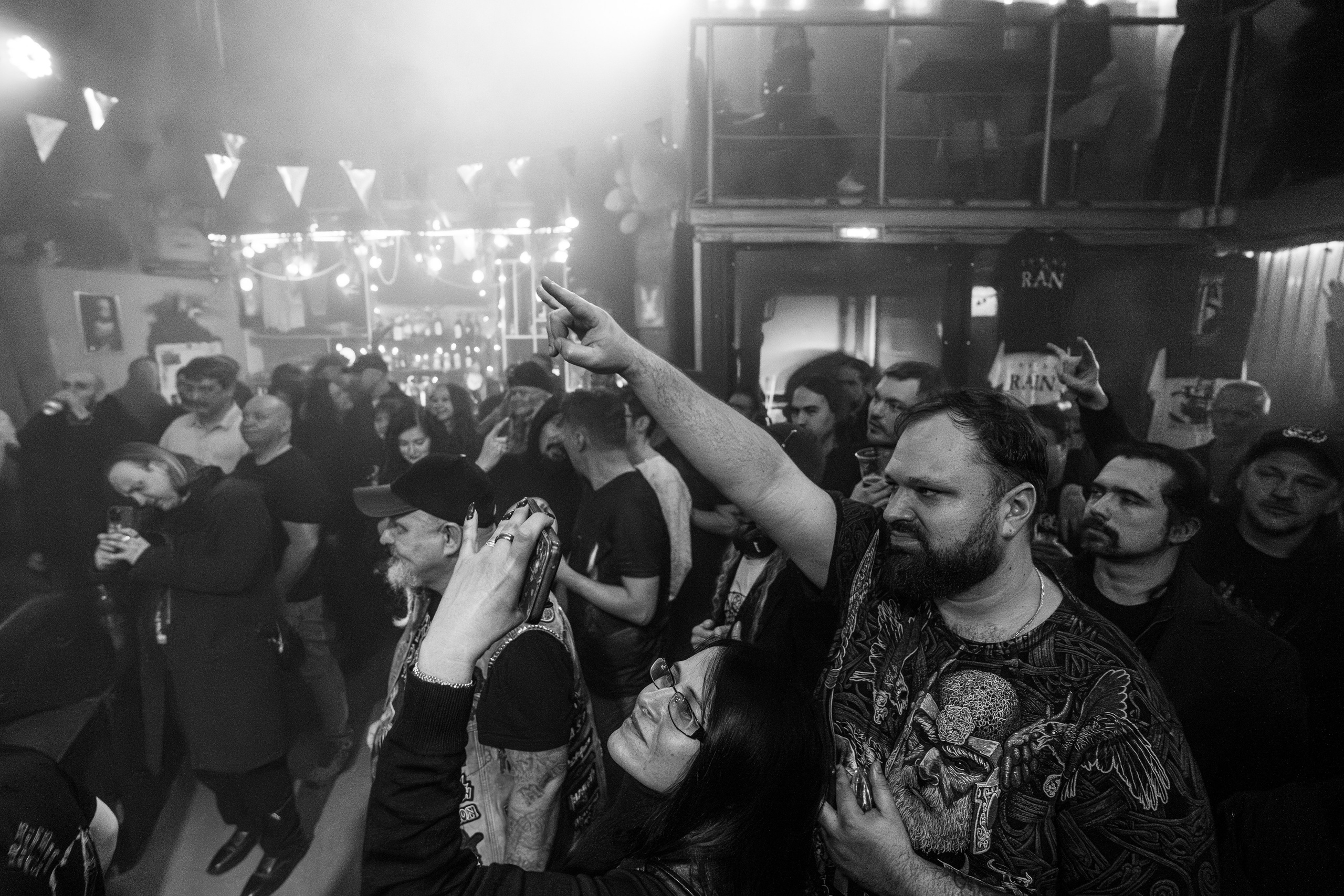 Inside the Rain|Ласточка. Концертный и репортажный фотограф в Санкт-Петербурге Слава Пахомов