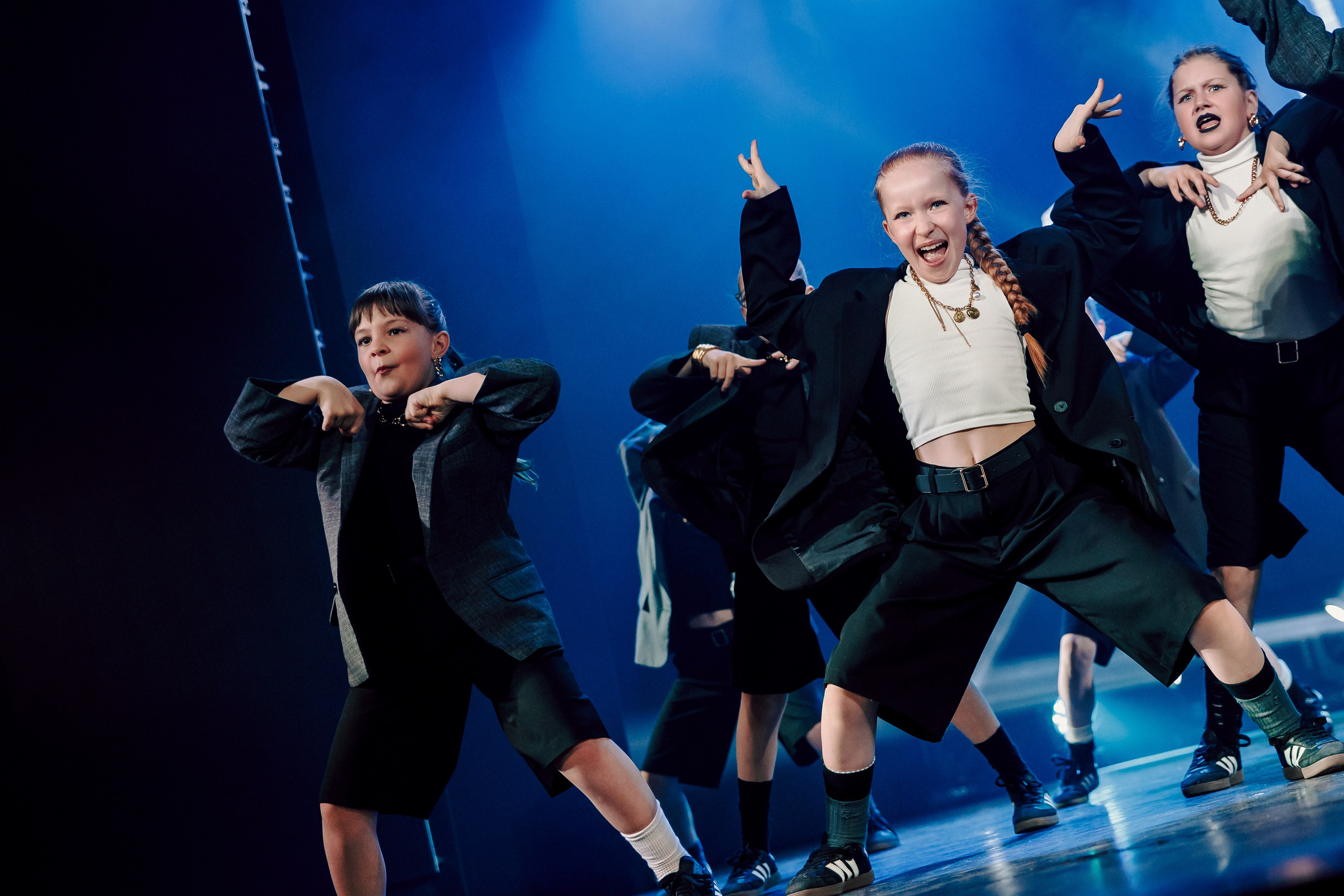 Отчётный концерт танцевальной школы «Red Rabbits» 2025. Лёшка Варзегов — фотограф