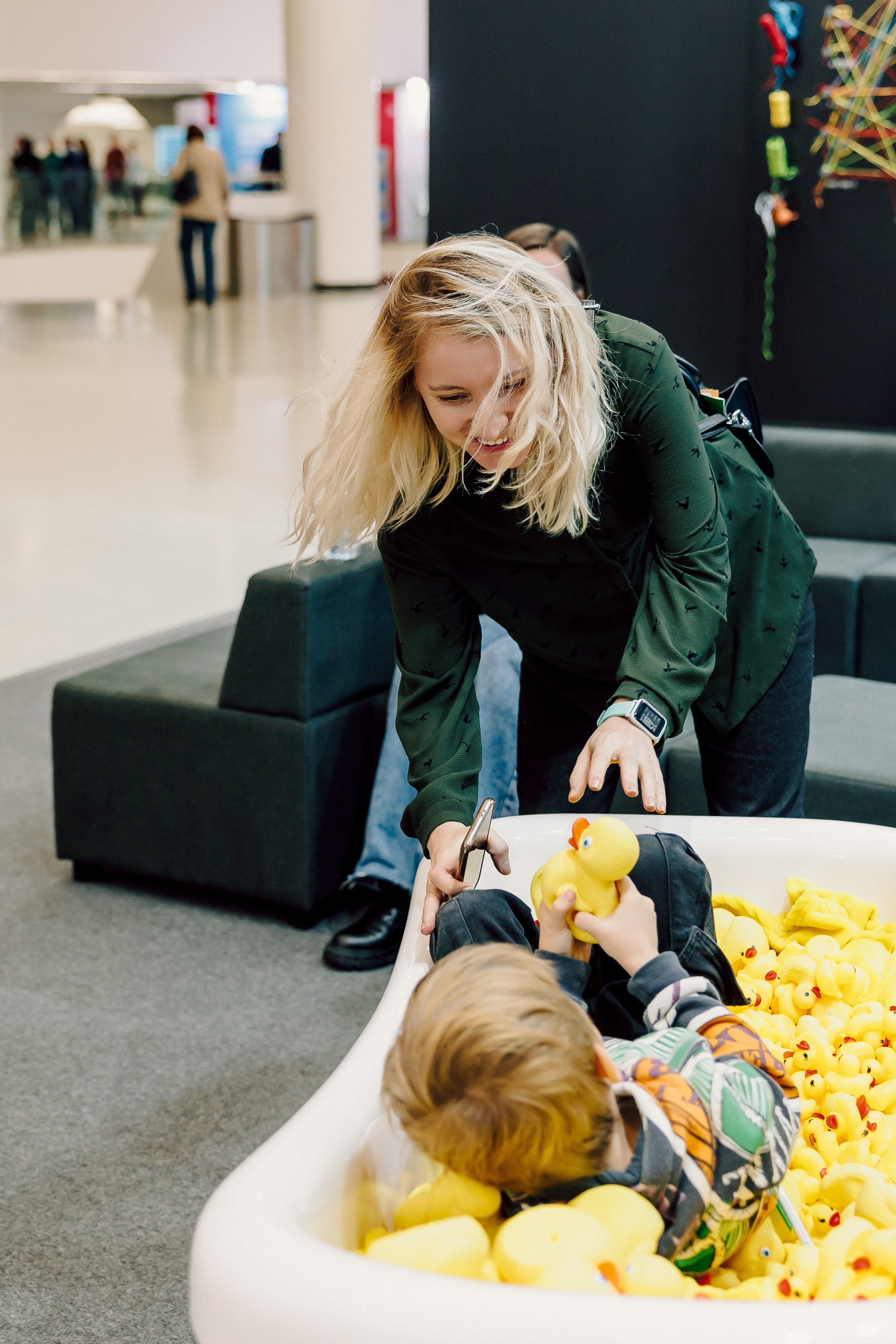 СКБ Контур — Форум будущего — Стенд. Лёшка Варзегов — фотограф