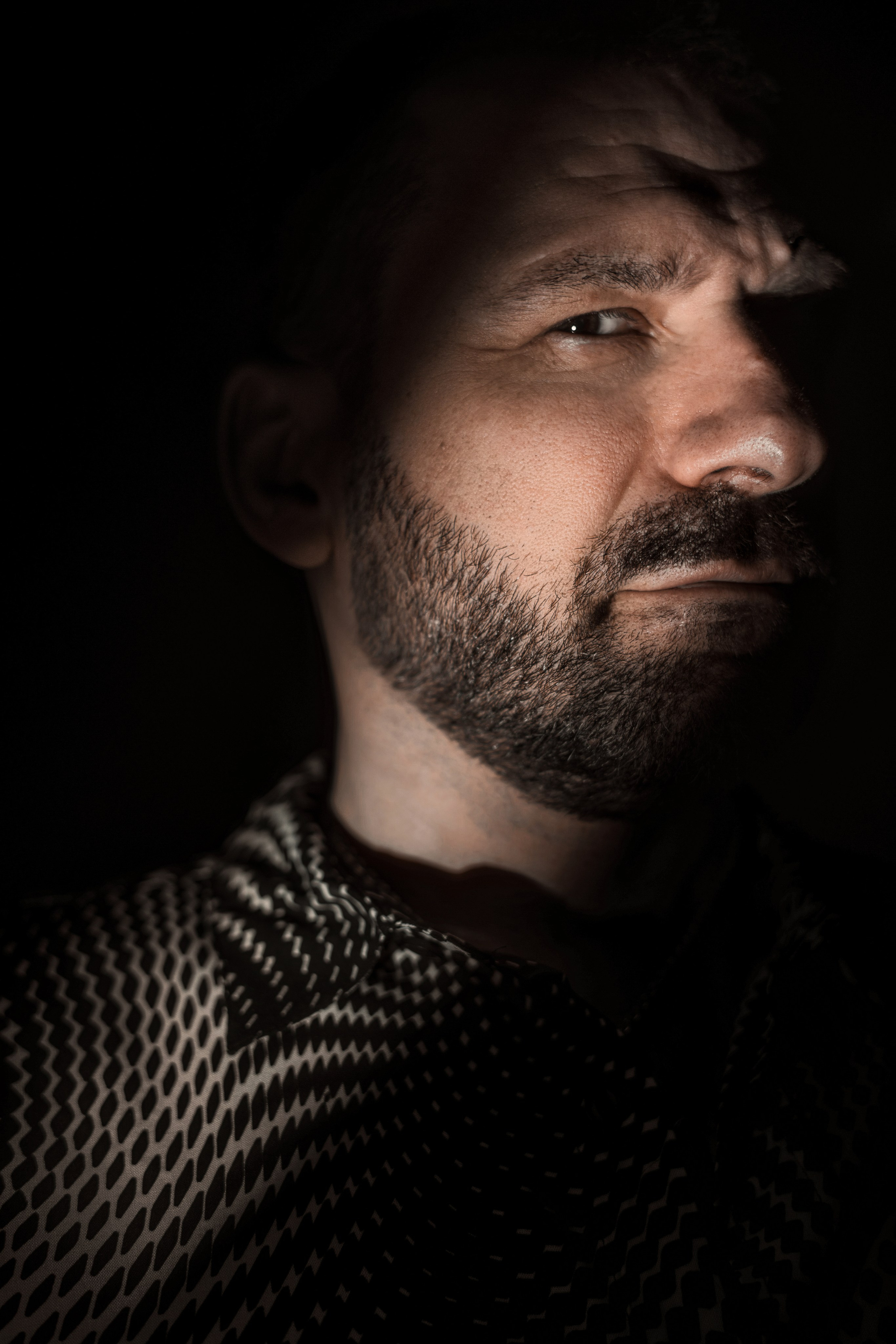 Кейсы бизнес портрет. Портретный фотограф Москва, ОАЭ, Олег Кошмаров