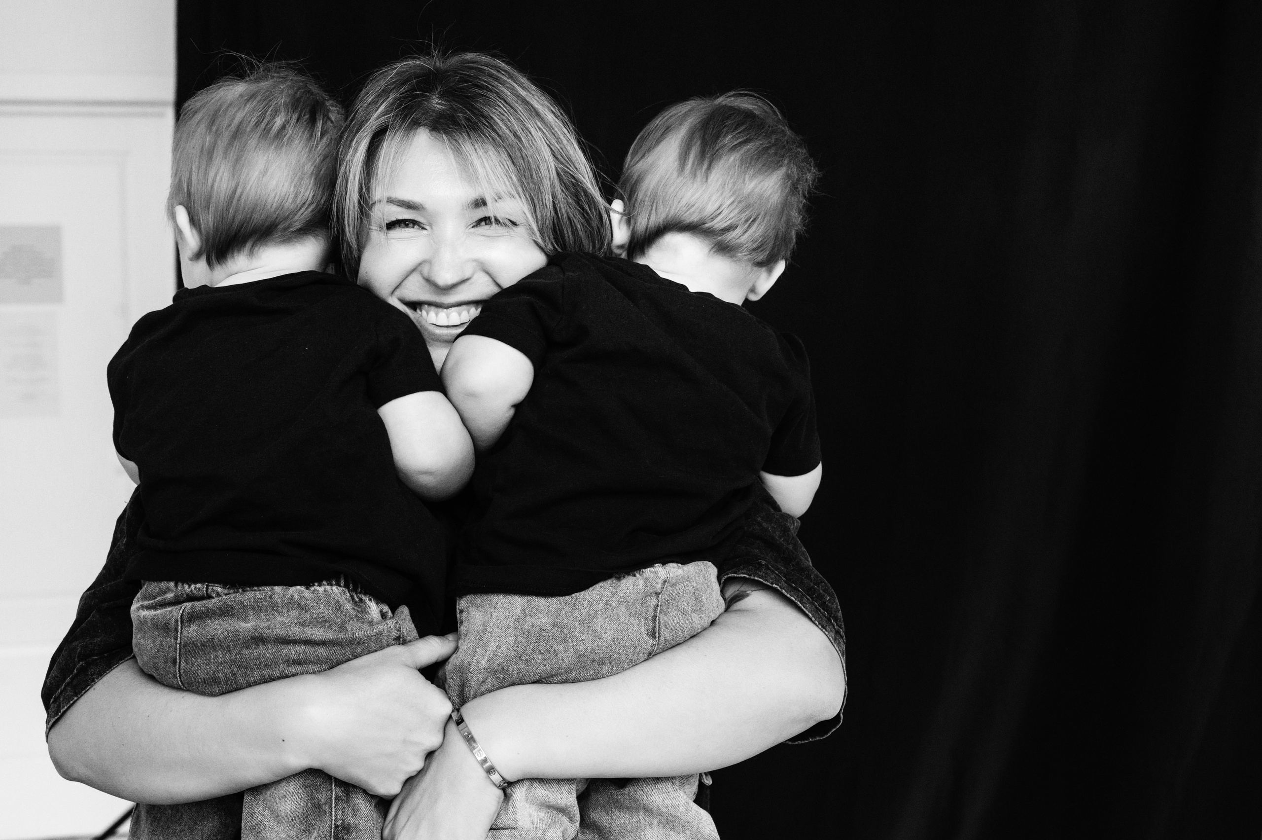 Алина. Профессиональный фотограф беременности в СПБ. Стильные фотосессии беременности в стиле минимализм и классическая фотография