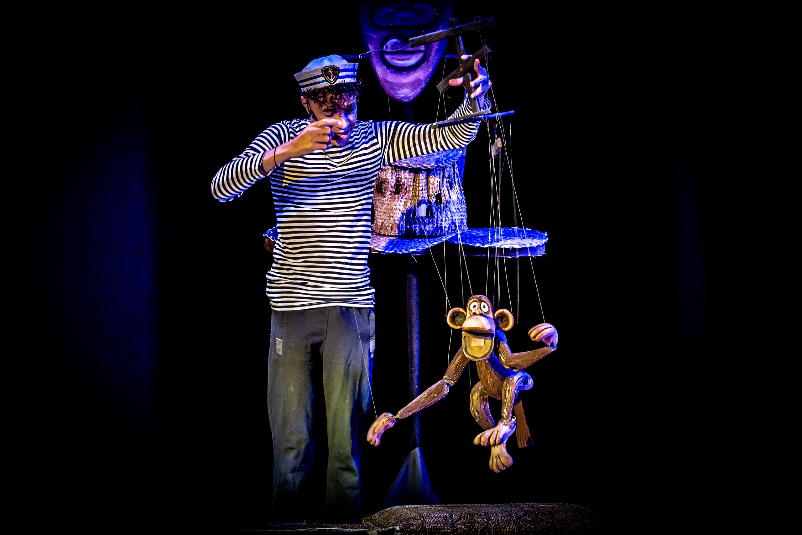 Жирафа и носорог спектакль театра Саквояж. Фотограф в Сочи Юрий Шептаев