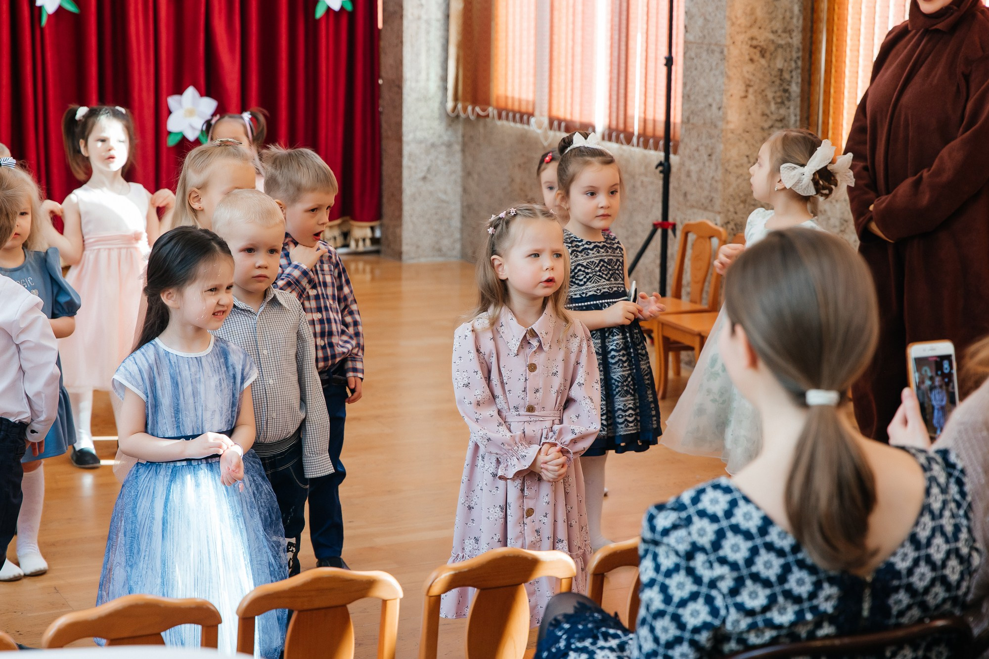 Детский сад № 93 — Утренник (07.03.2023). Свадебный и семейный фотограф Крамар Наталья