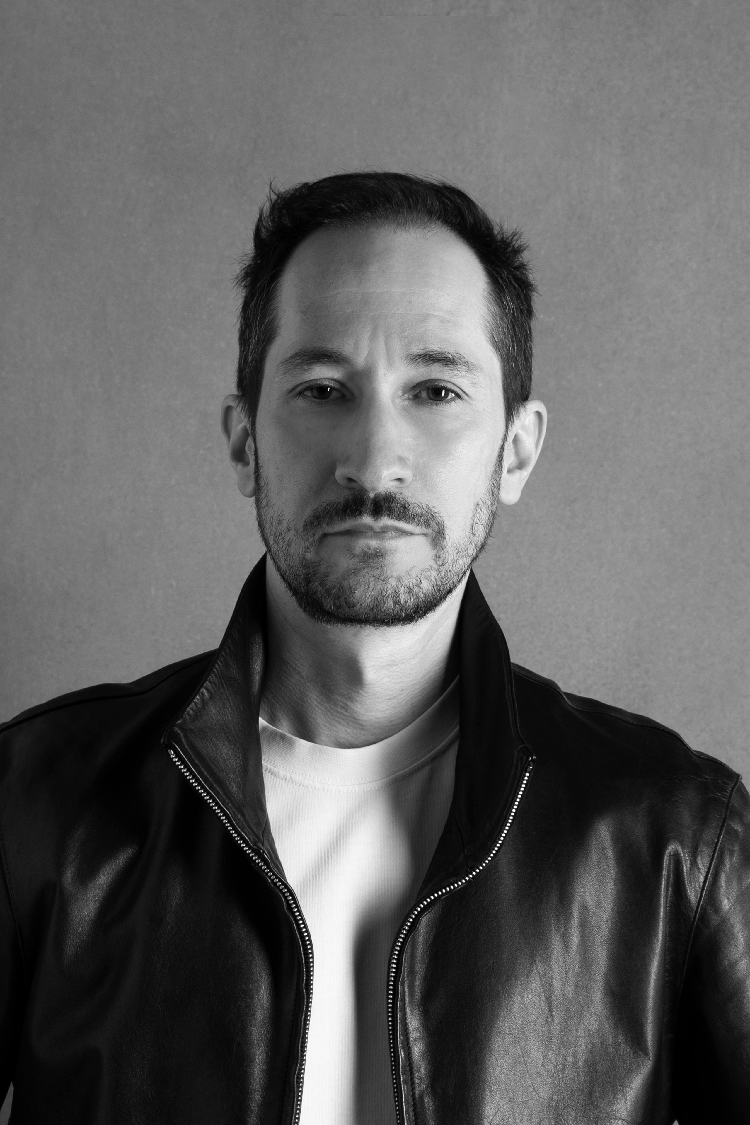 Мужская съемка в студии. Персональные и семейные съемки в Москве фотограф Аверина Анна