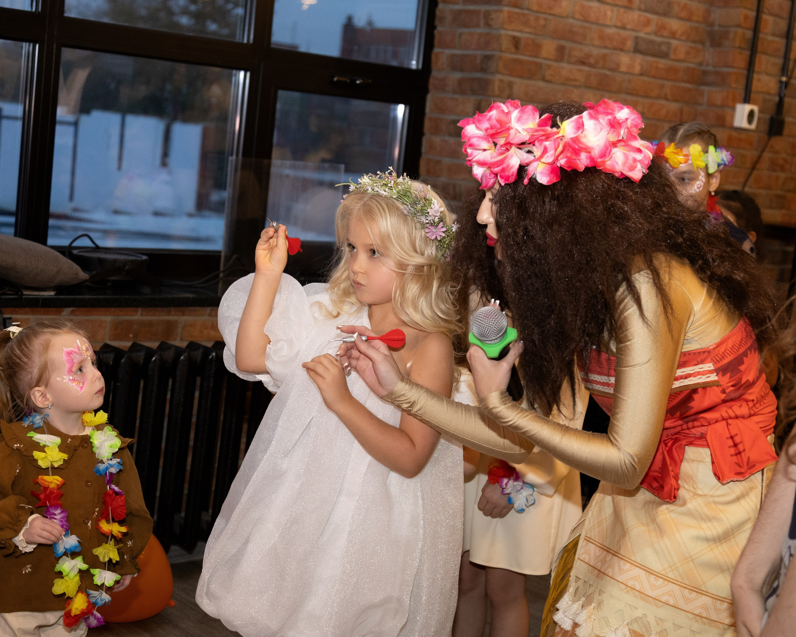 День Рожденья Оливия 7 лет. Портретный Студийный и уличный фотограф Москва. Индивидуальные, Семейные, Беременность, Будуар, Каталог, контент съемки для блога и бизнеса