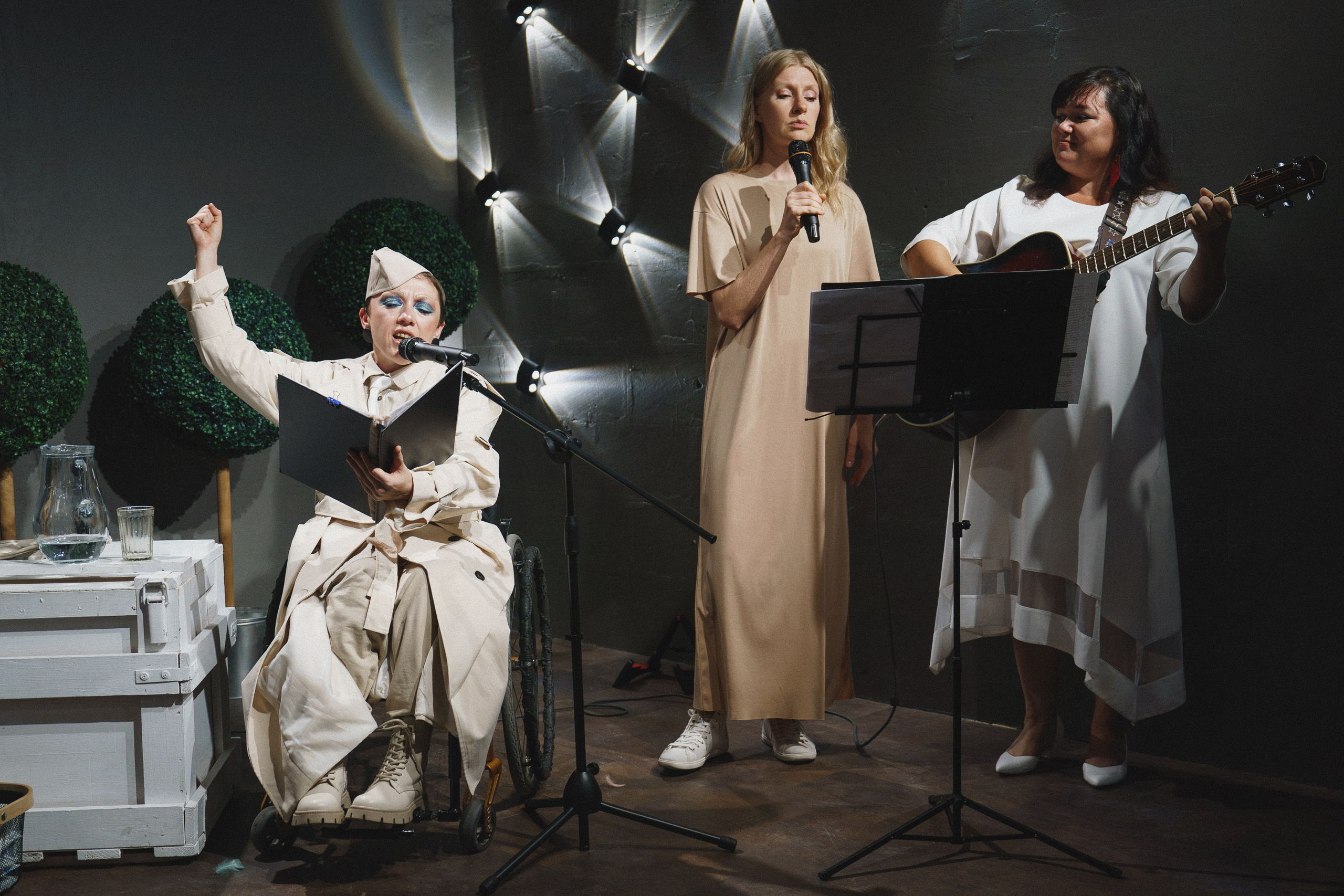 Спектакль-концерт «Как девица из лап смерти выбиралась». Фотомастерская Воробьевых