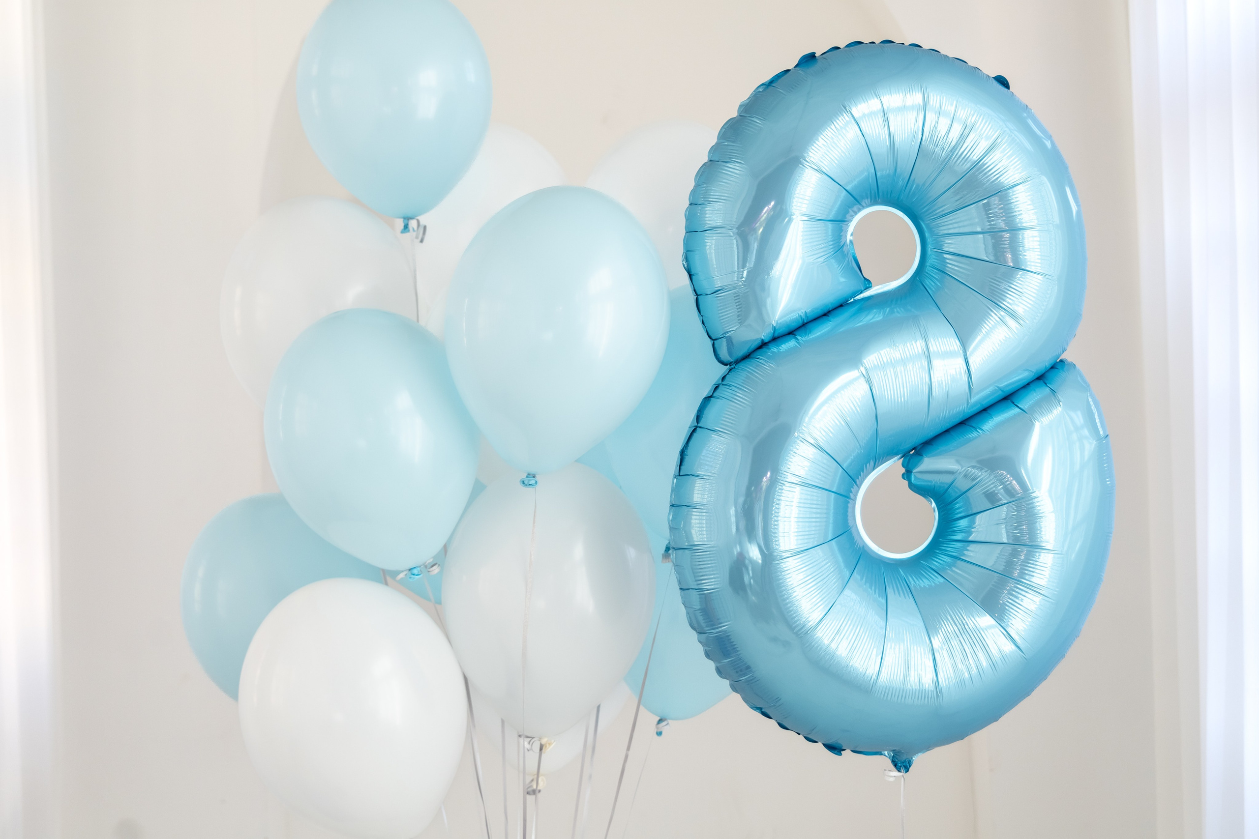 Детские цифры и композиции. Доставка воздушных шаров по Санкт-Петербургу и лен. области