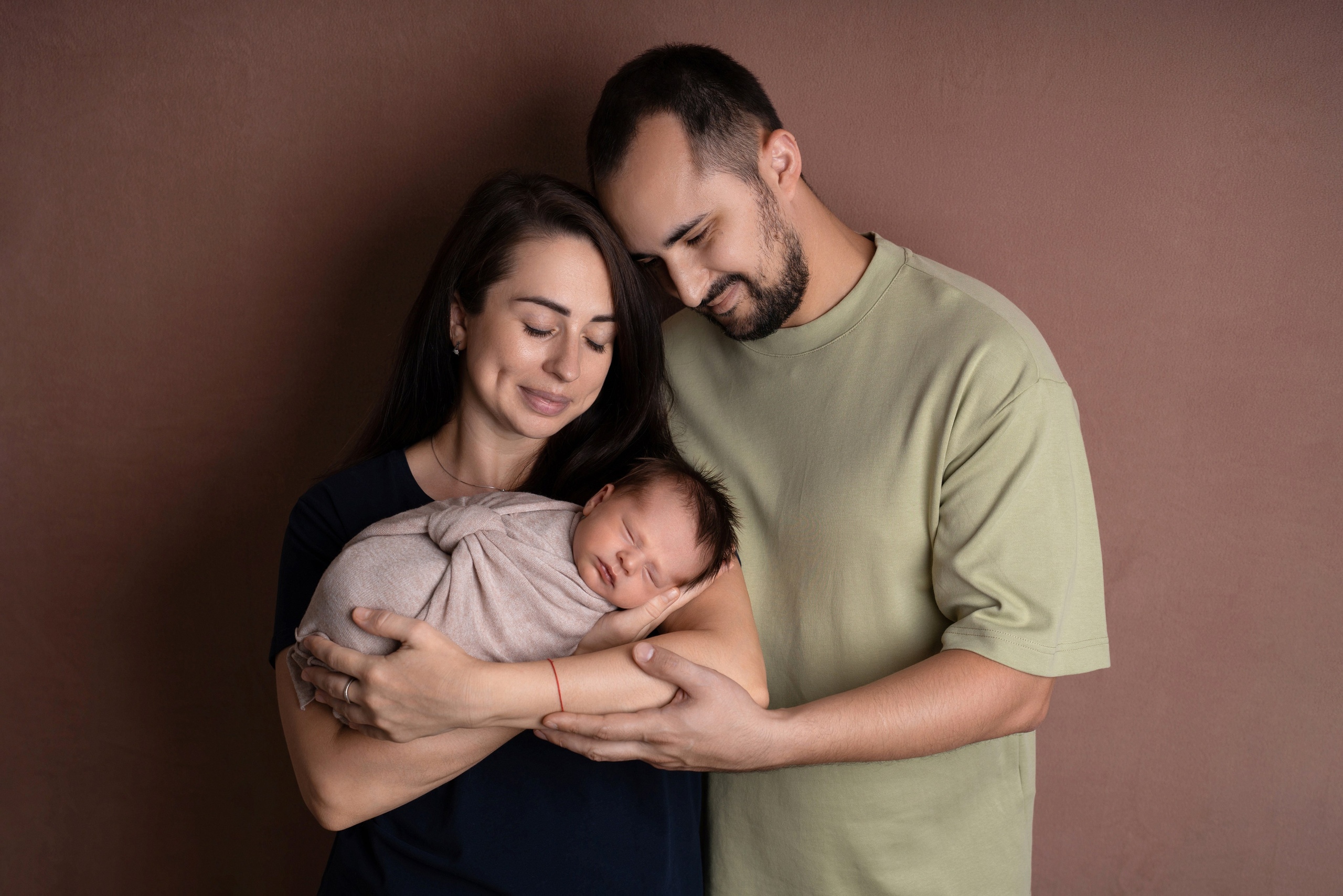 Фото с родителями/Макроснимки. Фотограф новорожденных Оренбург и свадебный фотограф Оренбург