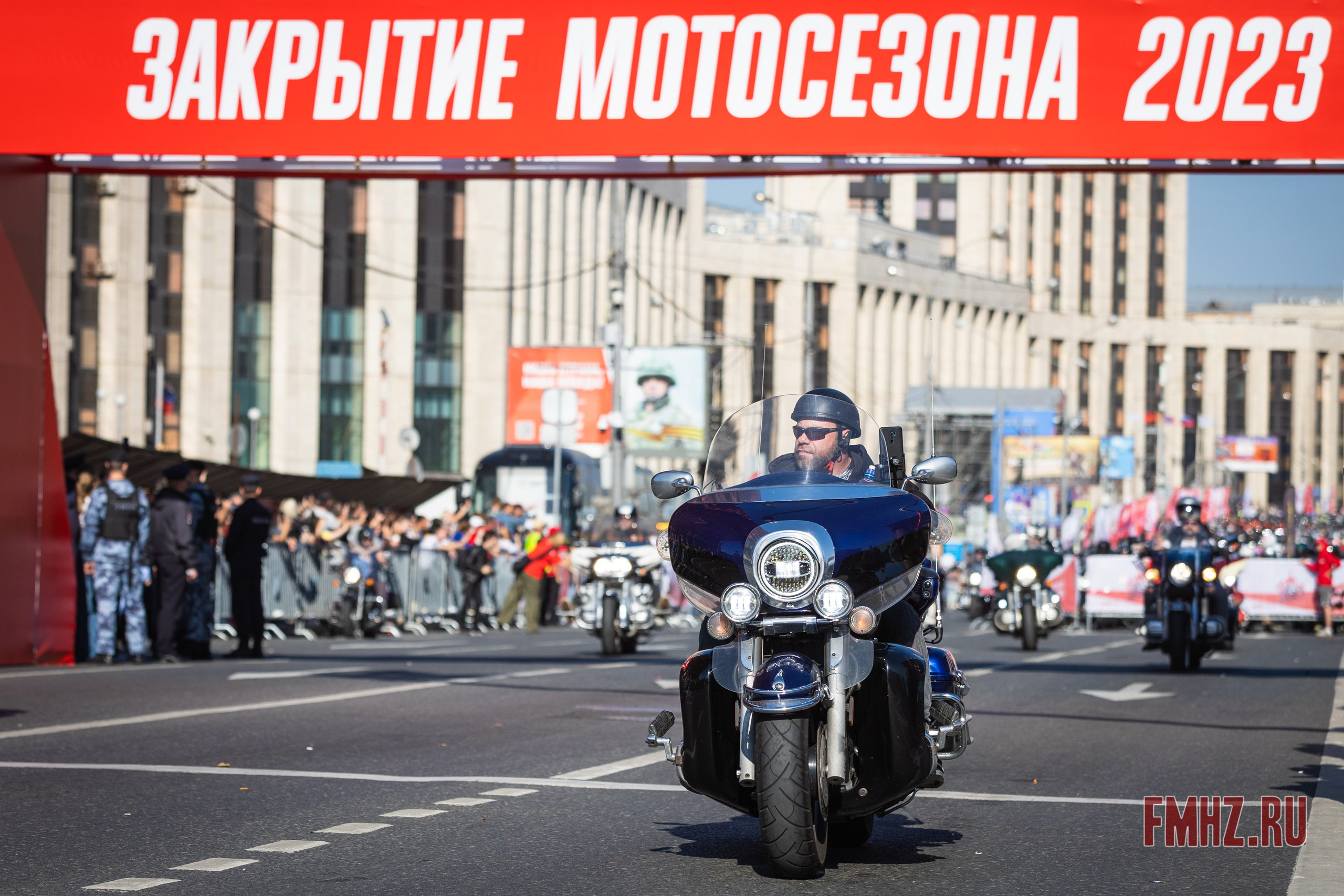 Закрытие Мотосезона 2023 на проспекте Академика Сахарова. Фотограф Владимир Охрименко