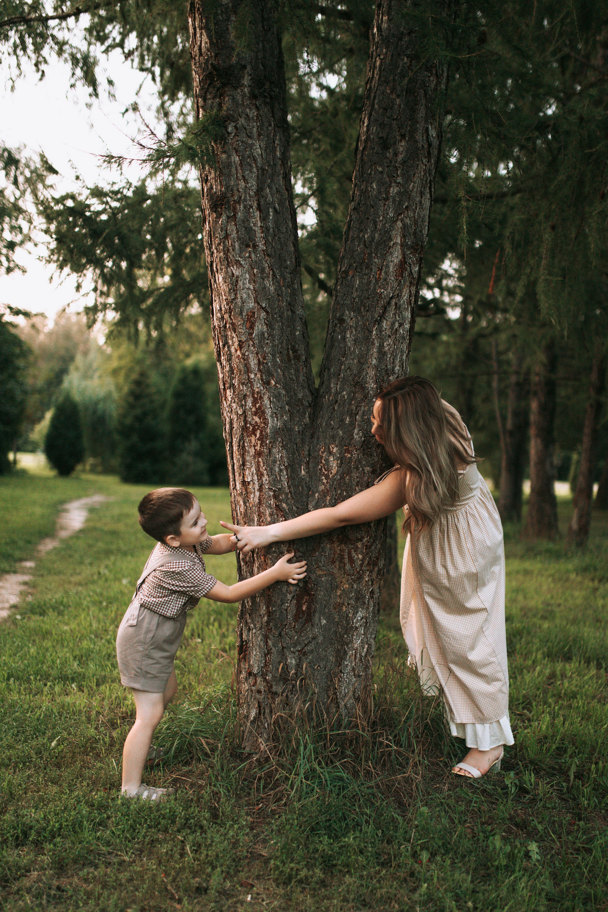 Весёлая прогулка вместе с мамой. Свадебный и семейный фотограф в Нижнем Новгороде