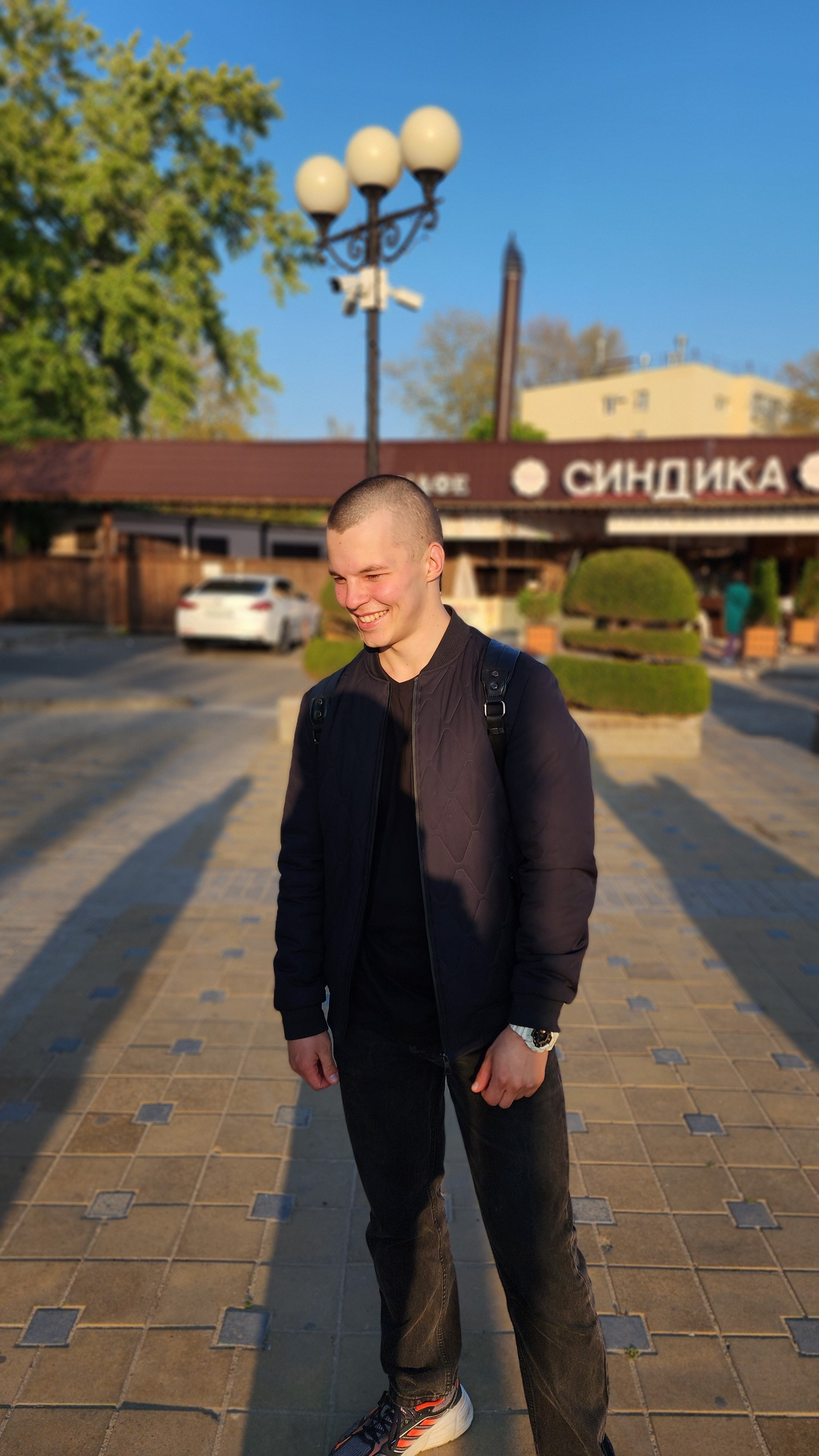 2025-04-24 Анапа: Прогулка. Собор Отрасли