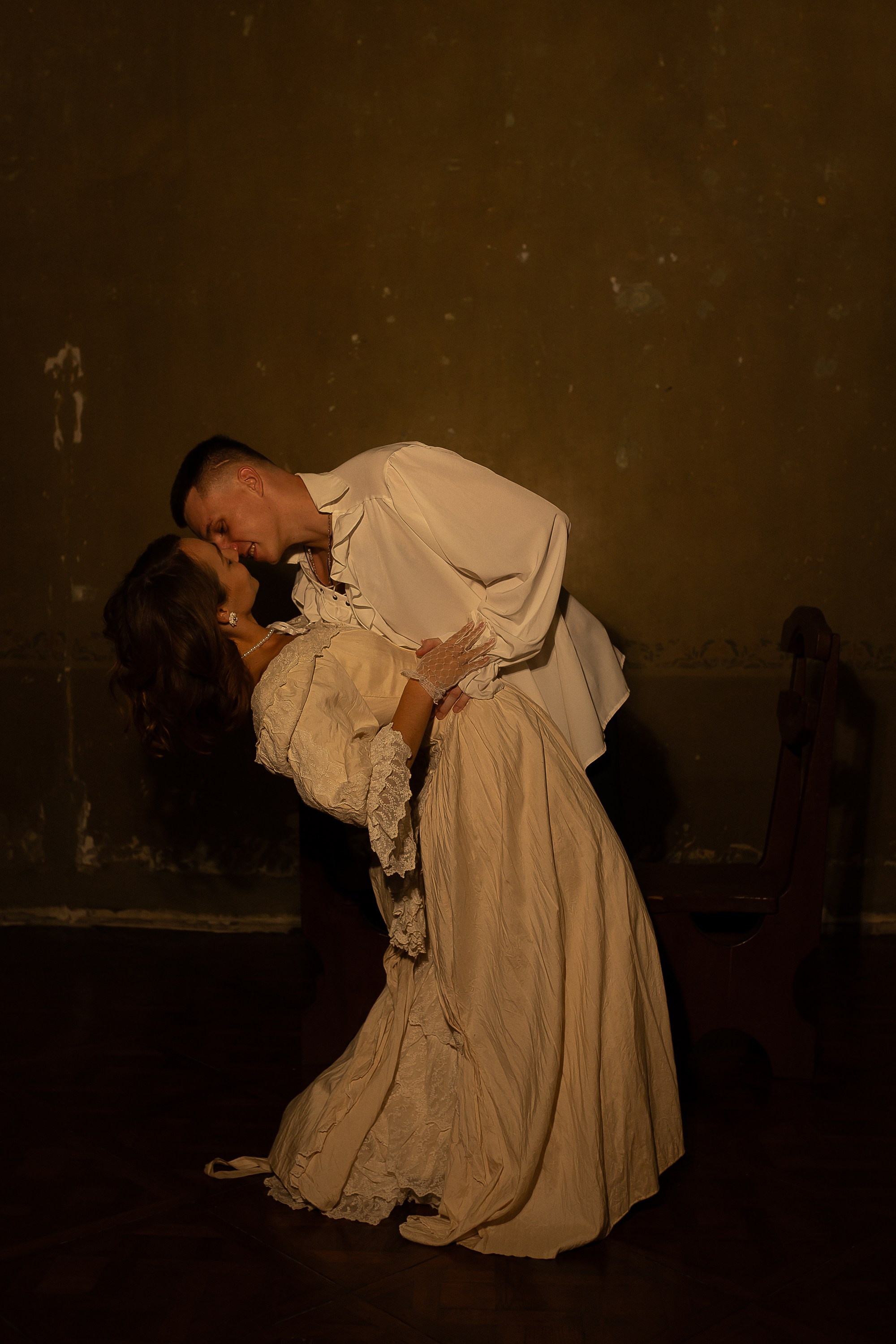 Свадебная фотосессия в фотостудии Птичка. Свадебный и семейный фотограф Виолетта Сидельникова. Краснодар, Россия, Беларусь, Европа