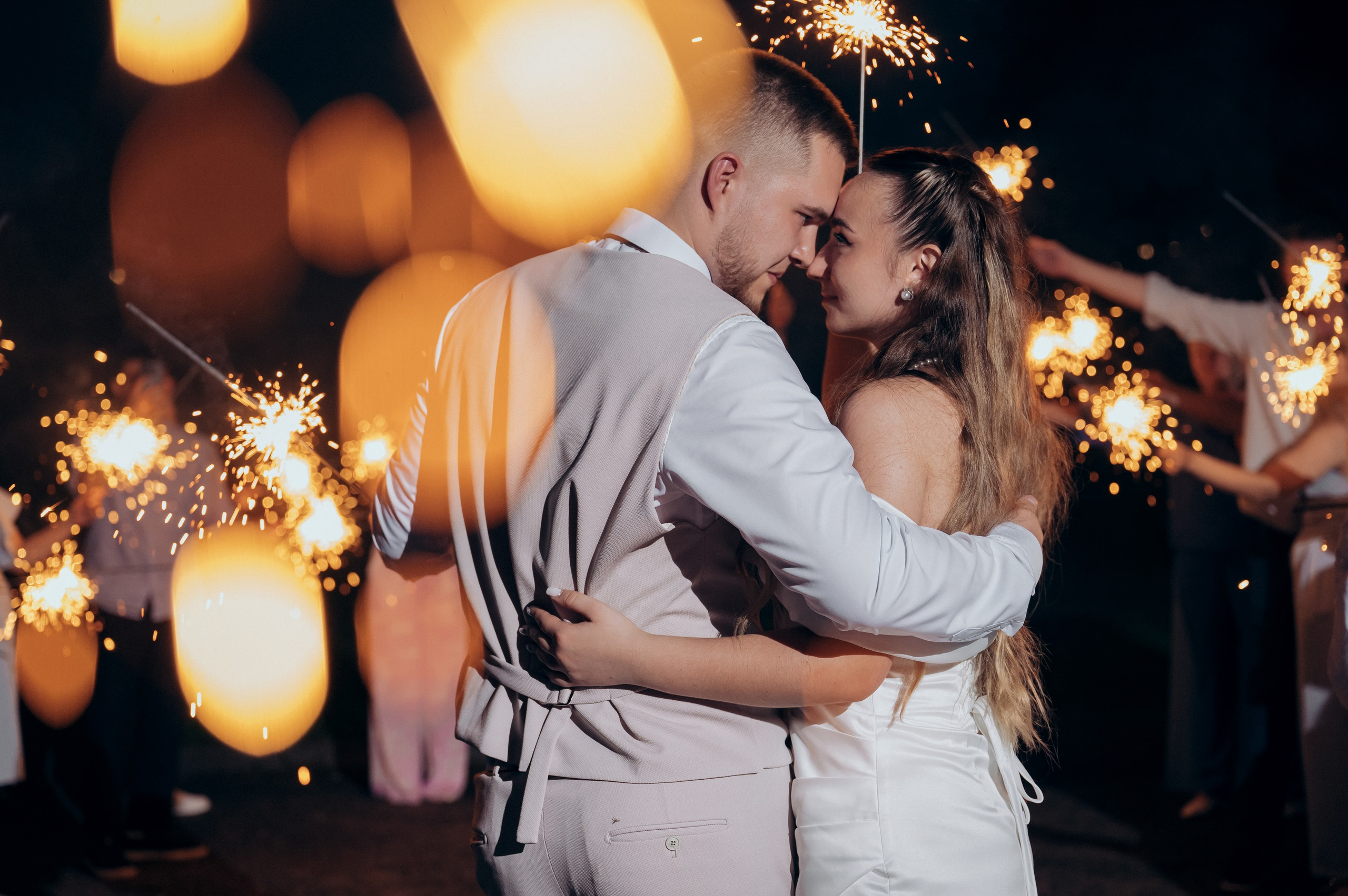 Дождь, Гребнево, любовь. Свадебный и семейный фотограф Виктория Носачёва. Щелково, Москва и МО