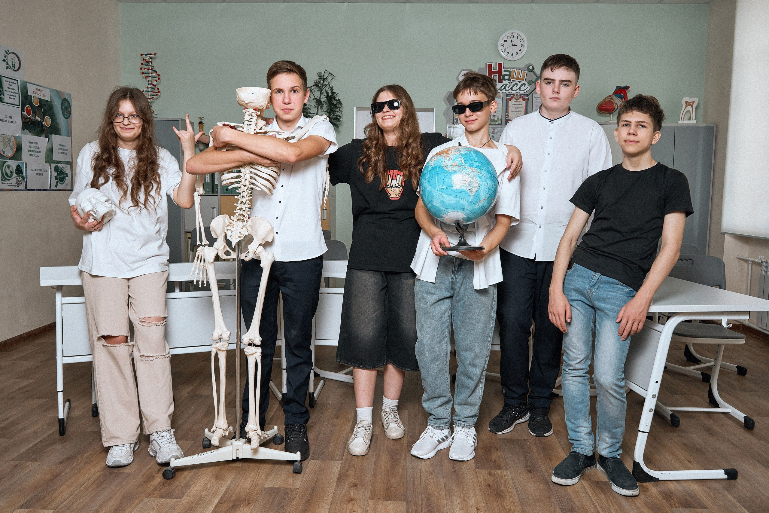 Групповые и общие фото выпускников. Выпускные альбомы в Губкине. Фотограф Евгений Брюхович