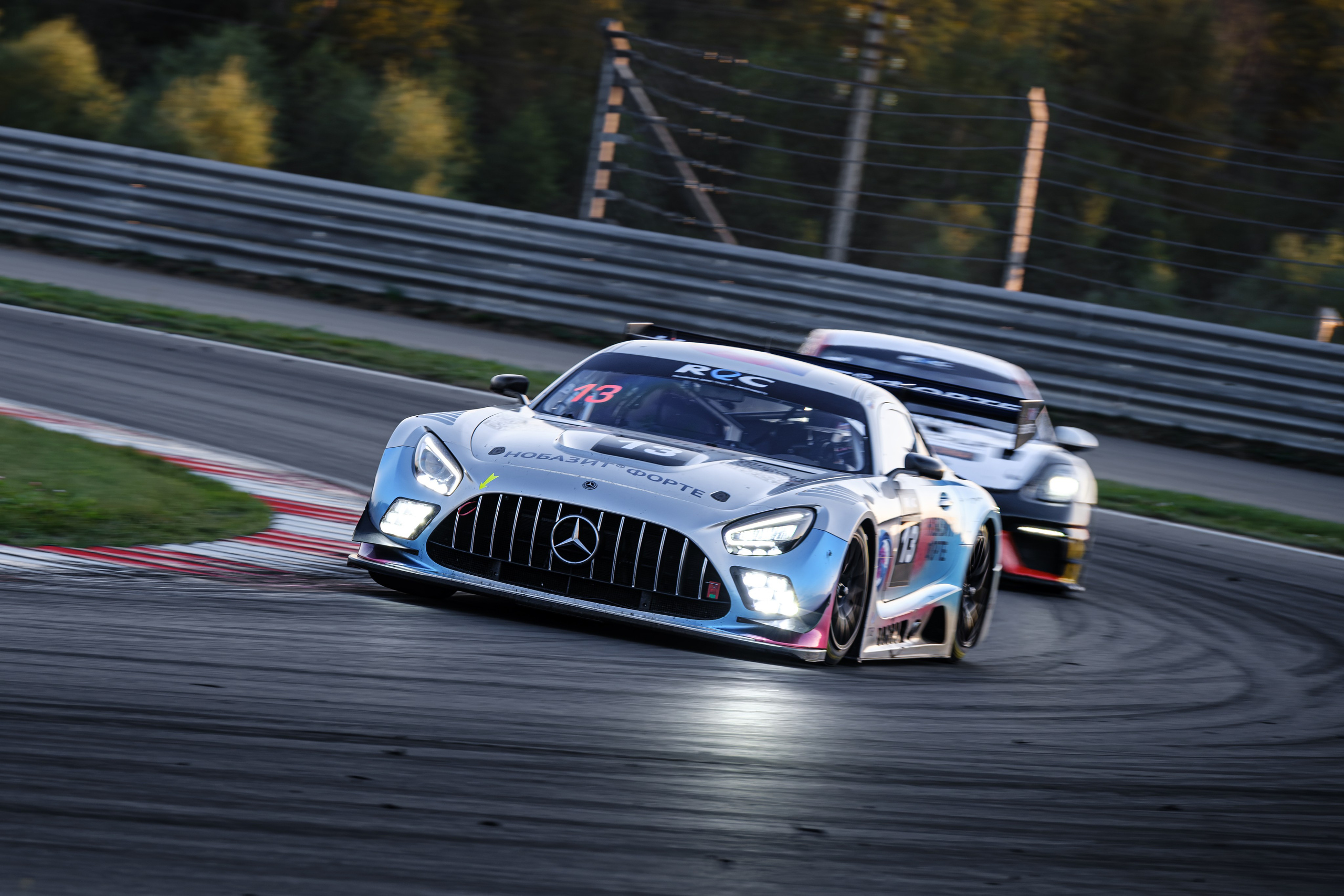 Российская серия гонок на выносливость. Авто и мотоспорт — фотограф Антон Медведев iCoguar