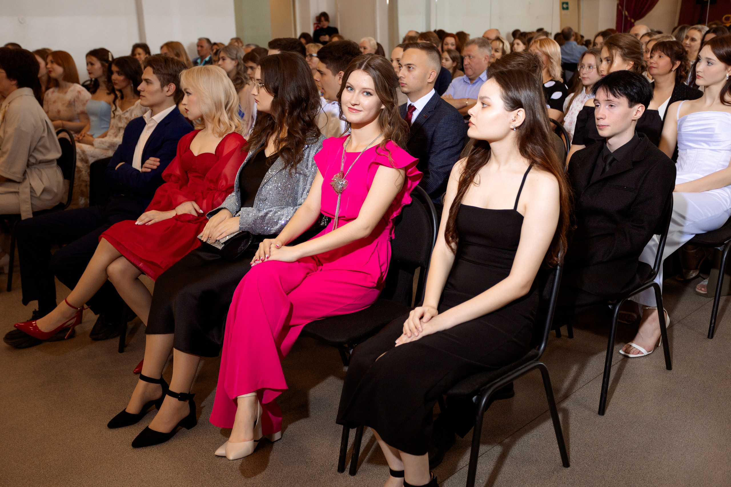 ВРУЧЕНИЕ АТТЕСТАТОВ: Пример. Все фото. Профессиональный фотограф в Ижевске Леша Петров