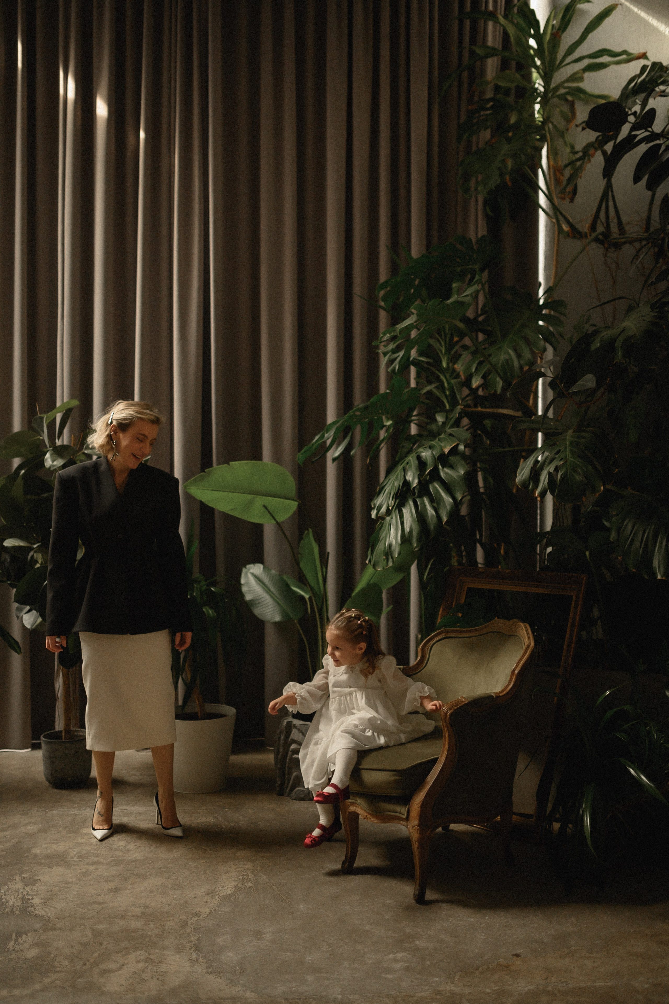 Андрей, Оля и Таисия в студии Пространство. Семейный и свадебный lifestyle-фотограф в Москве Мария Петрова