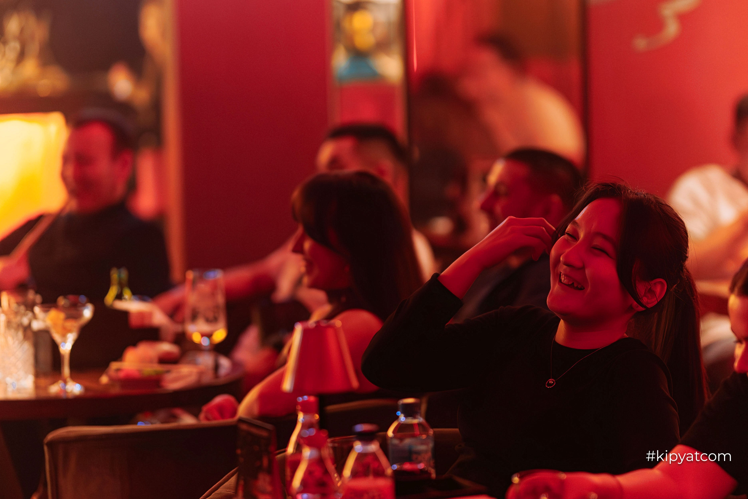 Сольный стендап концерт Александра Меркуль