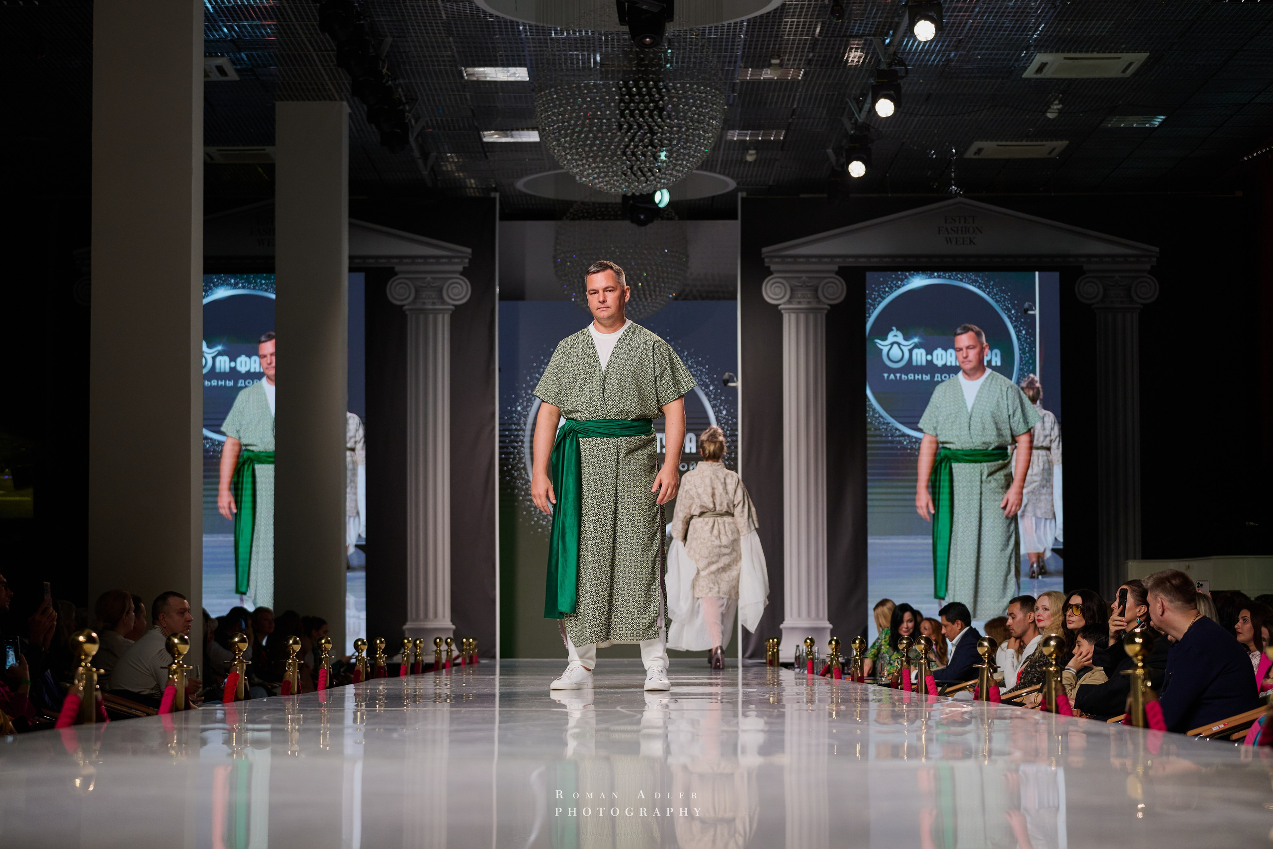 ESTET FASHION WEEK ВЕСНА — 2025. Фотограф Роман Адлер