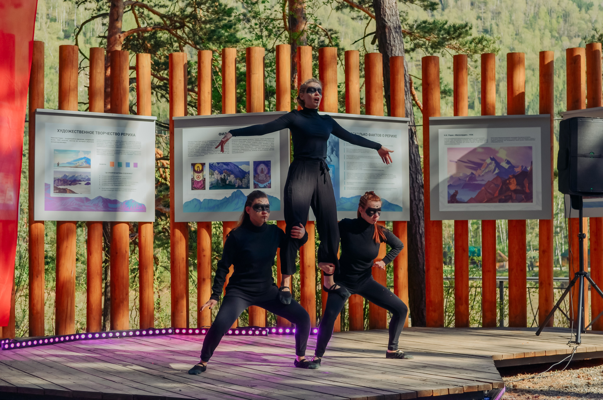 Фестиваль «Цветение Маральника на Алтае 2025». Фоторепортаж. Денисова Аля — фотограф для парных съемок и индивидуальных историй в Барнауле