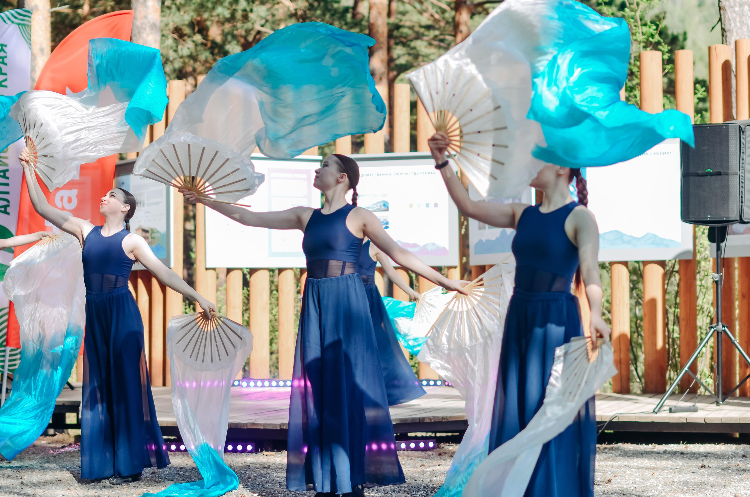 Фестиваль «Цветение Маральника на Алтае 2025». Фоторепортаж. Денисова Аля — фотограф для парных съемок и индивидуальных историй в Барнауле