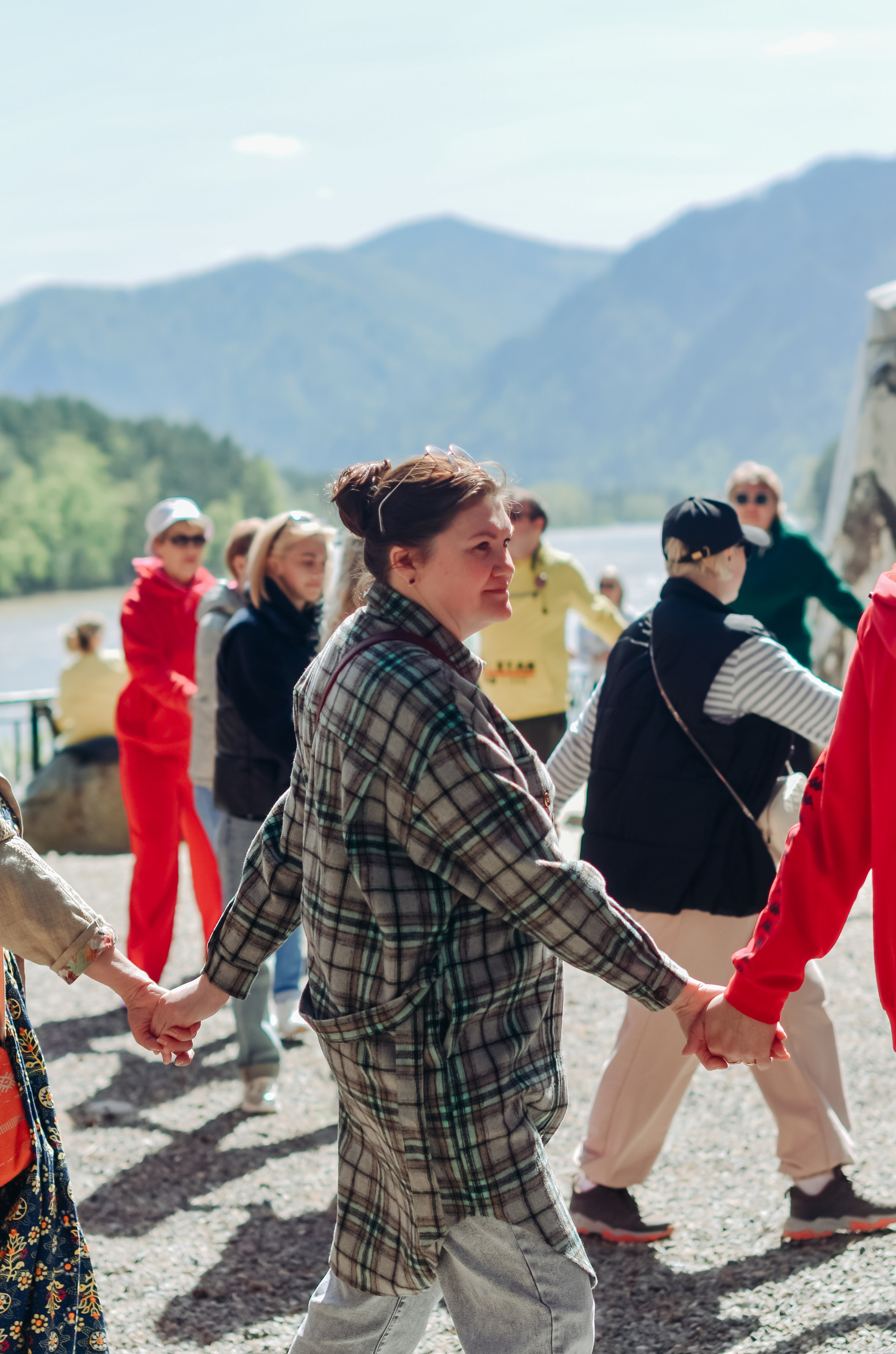Фестиваль «Цветение Маральника на Алтае 2025». Фоторепортаж. Денисова Аля — фотограф для парных съемок и индивидуальных историй в Барнауле