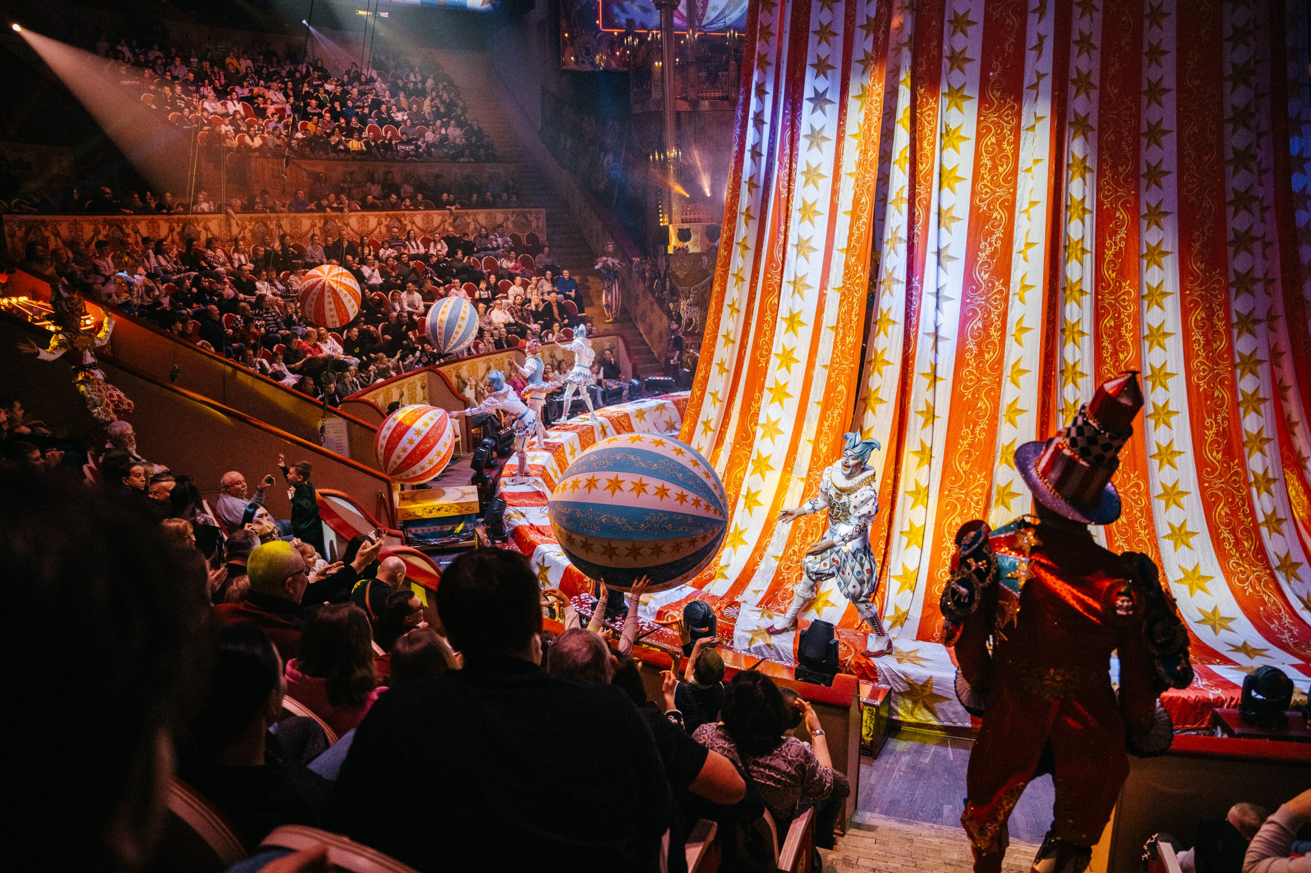 Королевский Цирк Гии Эрадзе. Репортажный и портретный фотограф в Санкт-Петербурге Степлевич Дарья