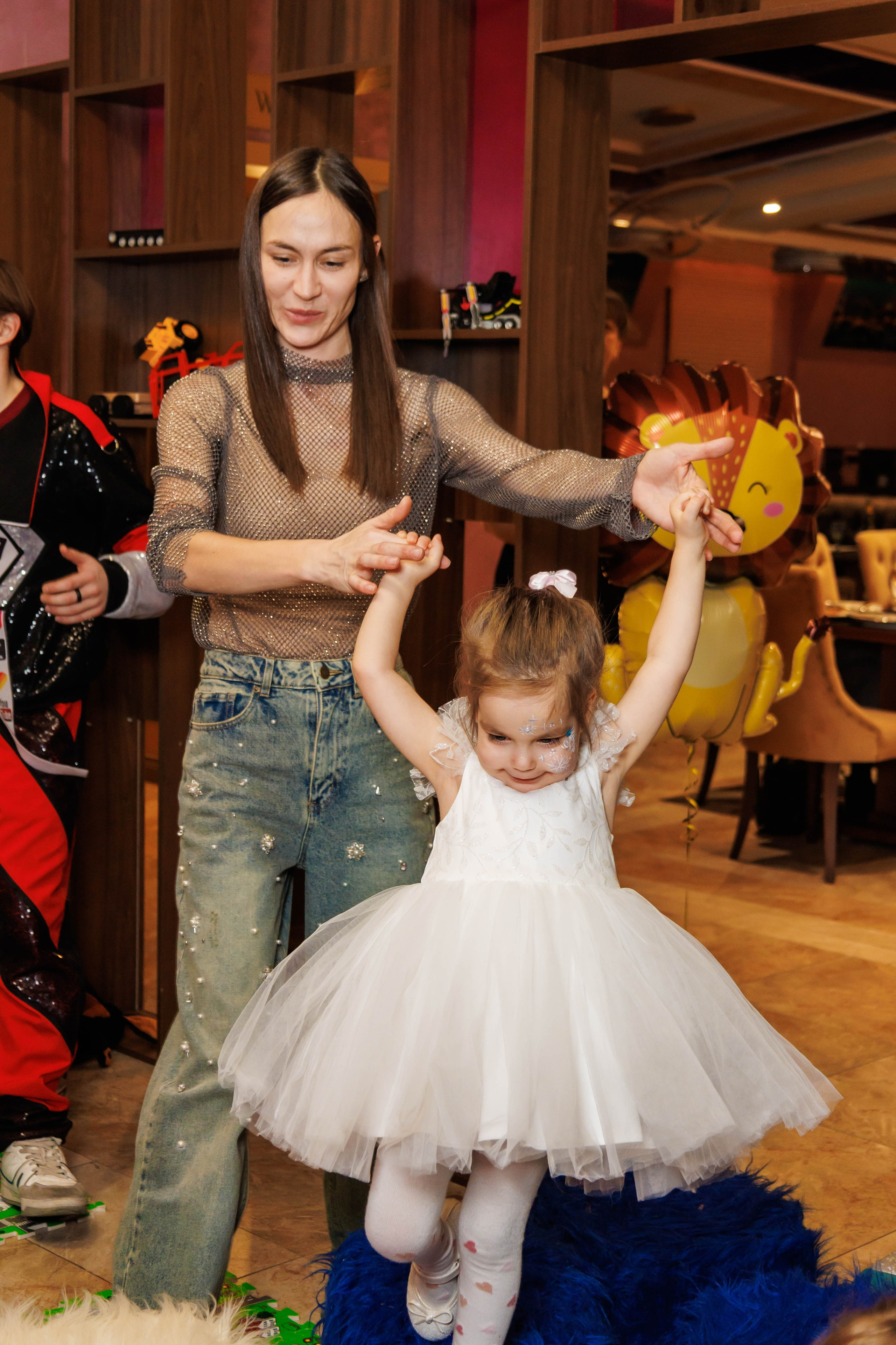 День рождения в ресторане. Фотограф в Москве Дмитрий Емельянов