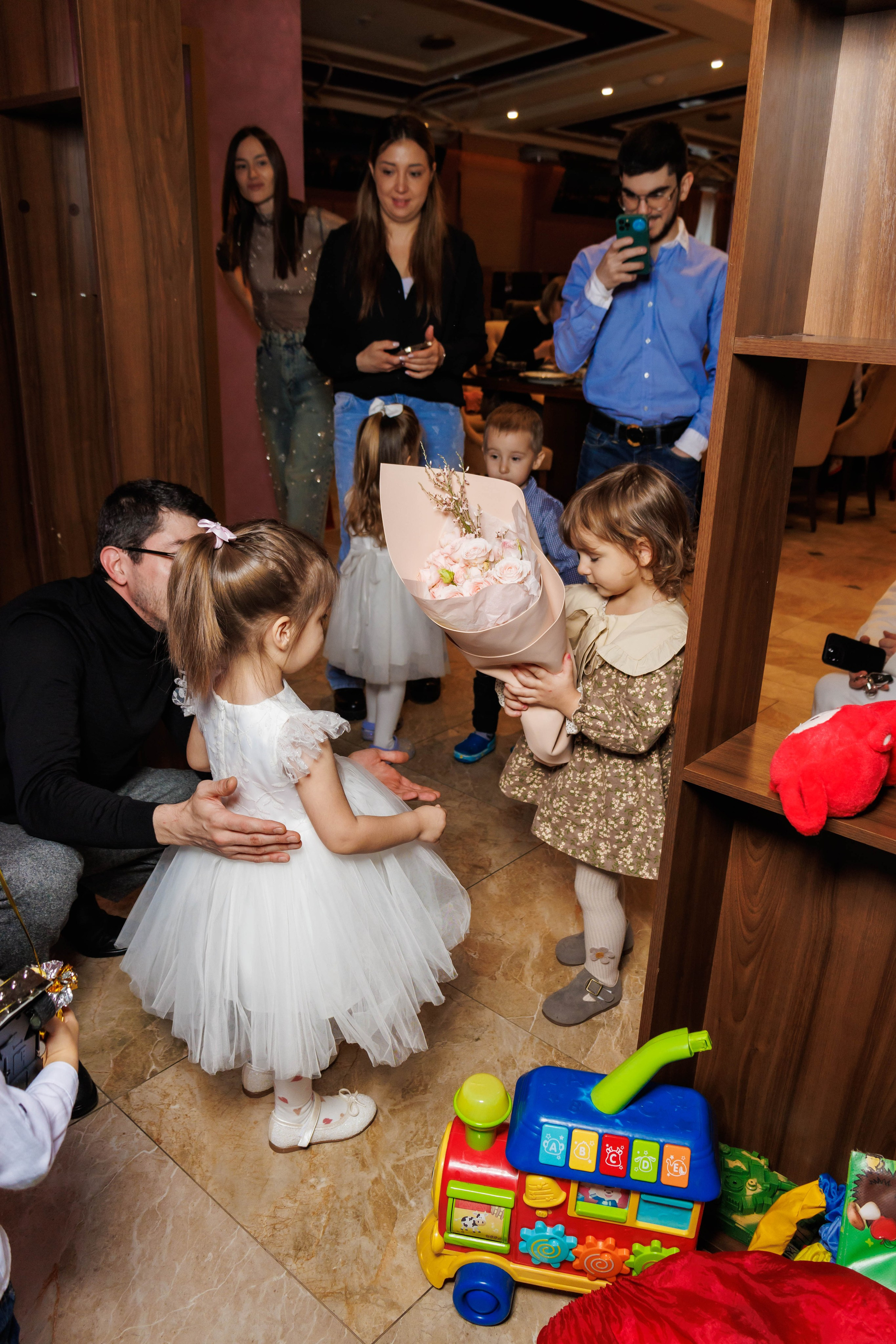 День рождения в ресторане. Фотограф в Москве Дмитрий Емельянов