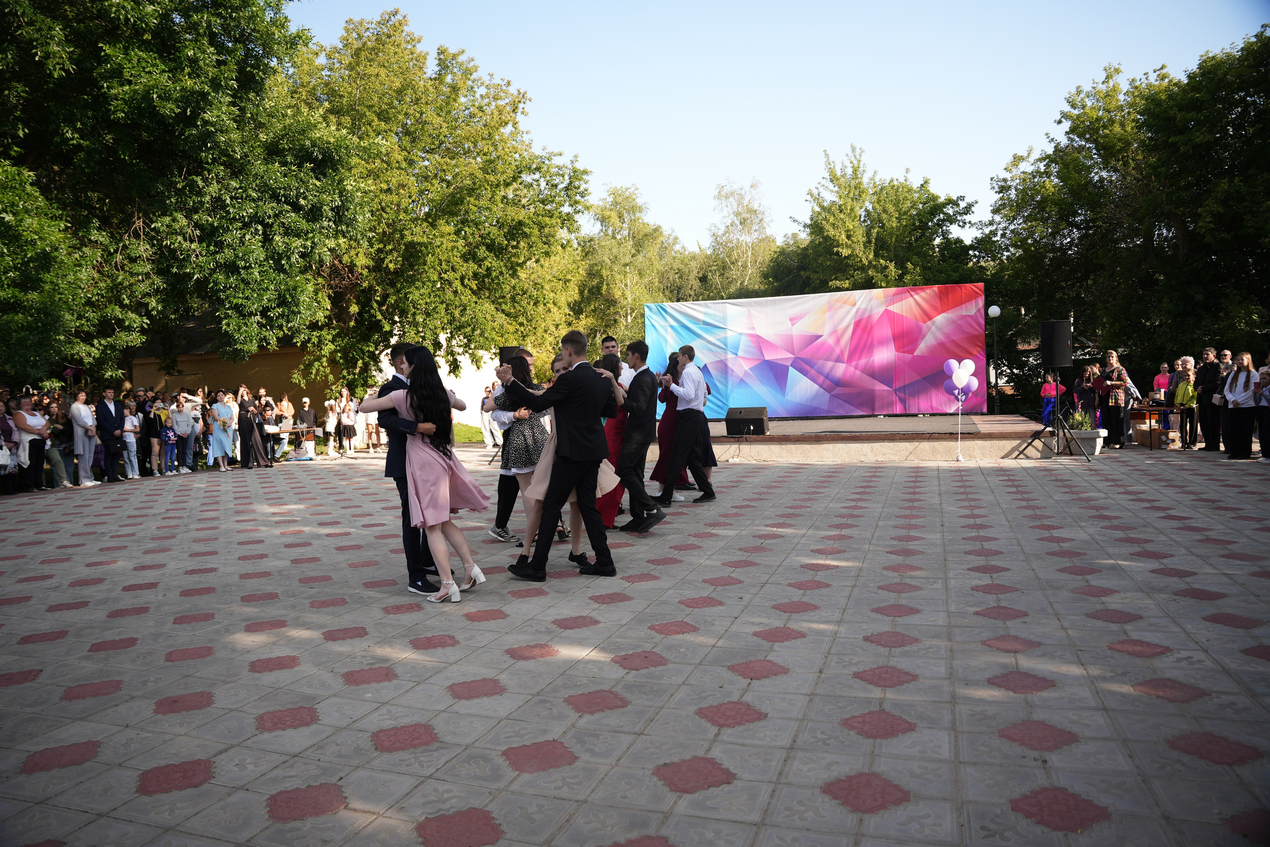 Выпускной в парке. Ольга Плаксина фотограф в Саратове