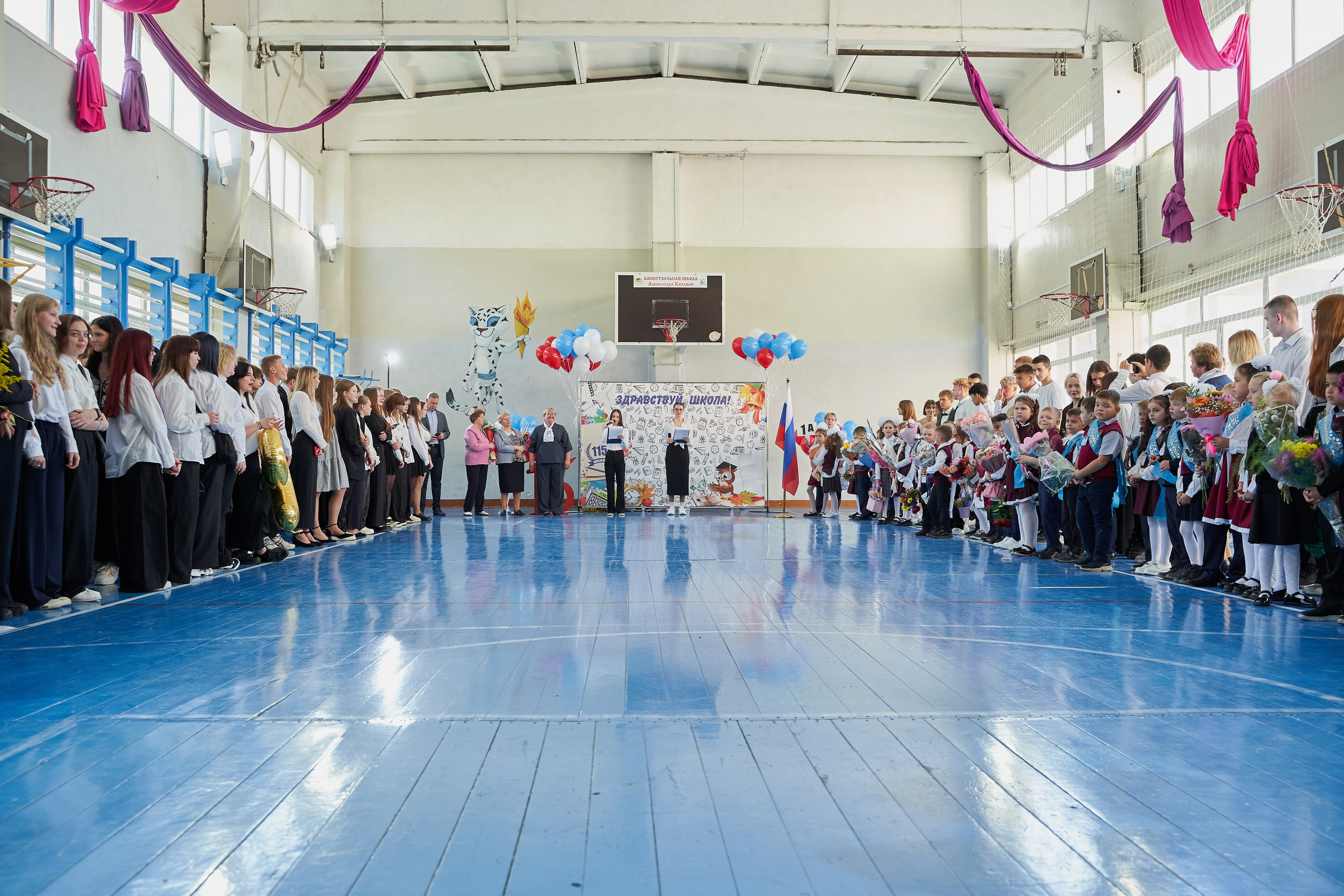 Школьная линейка 1 сентября. Выпускные альбомы в Екатеринбурге, от Анастасии Саловой