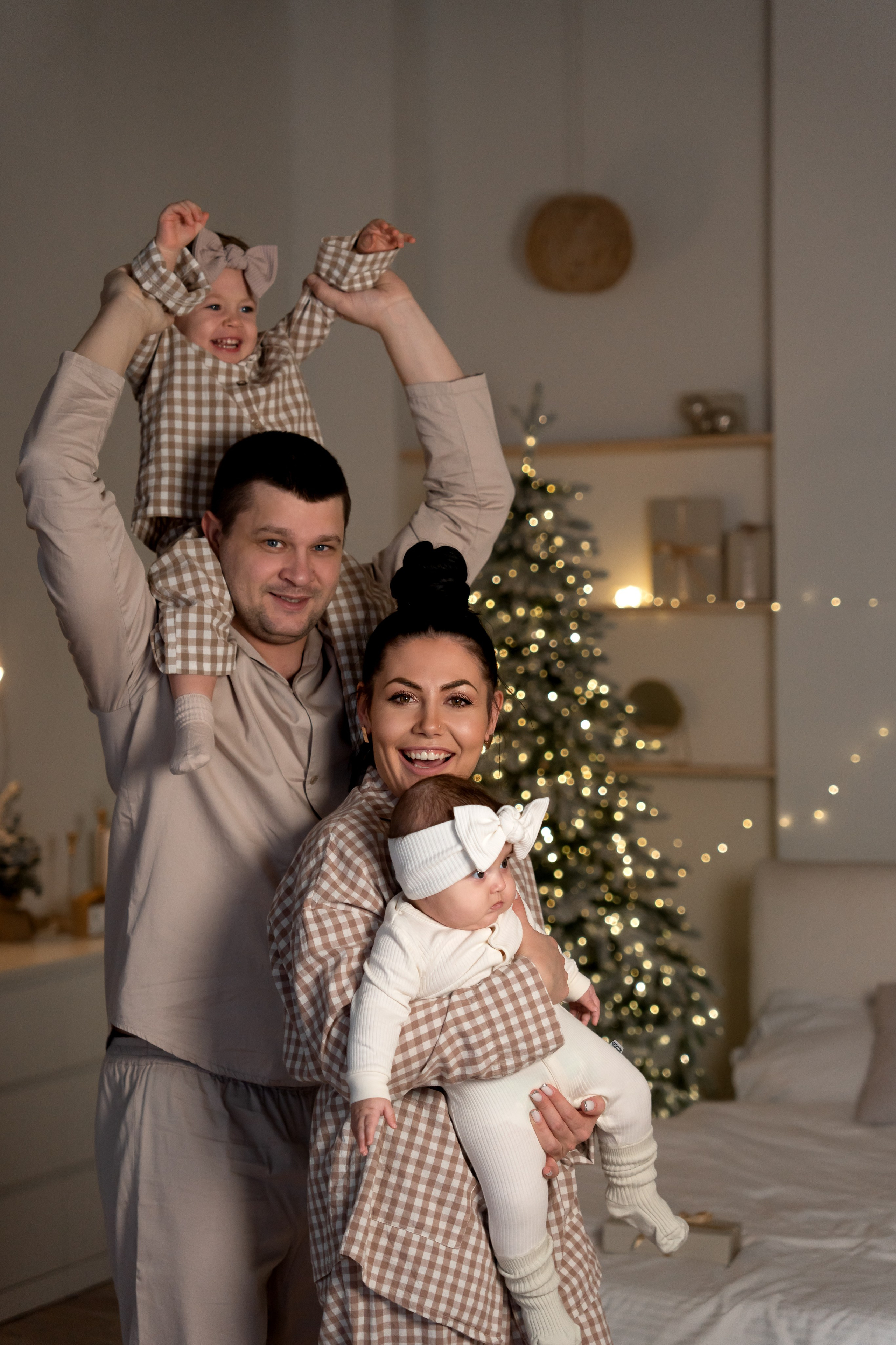Теплая новогодняя семейная фотосессия. Фотограф в Красноярске. Юлия Чаушанская