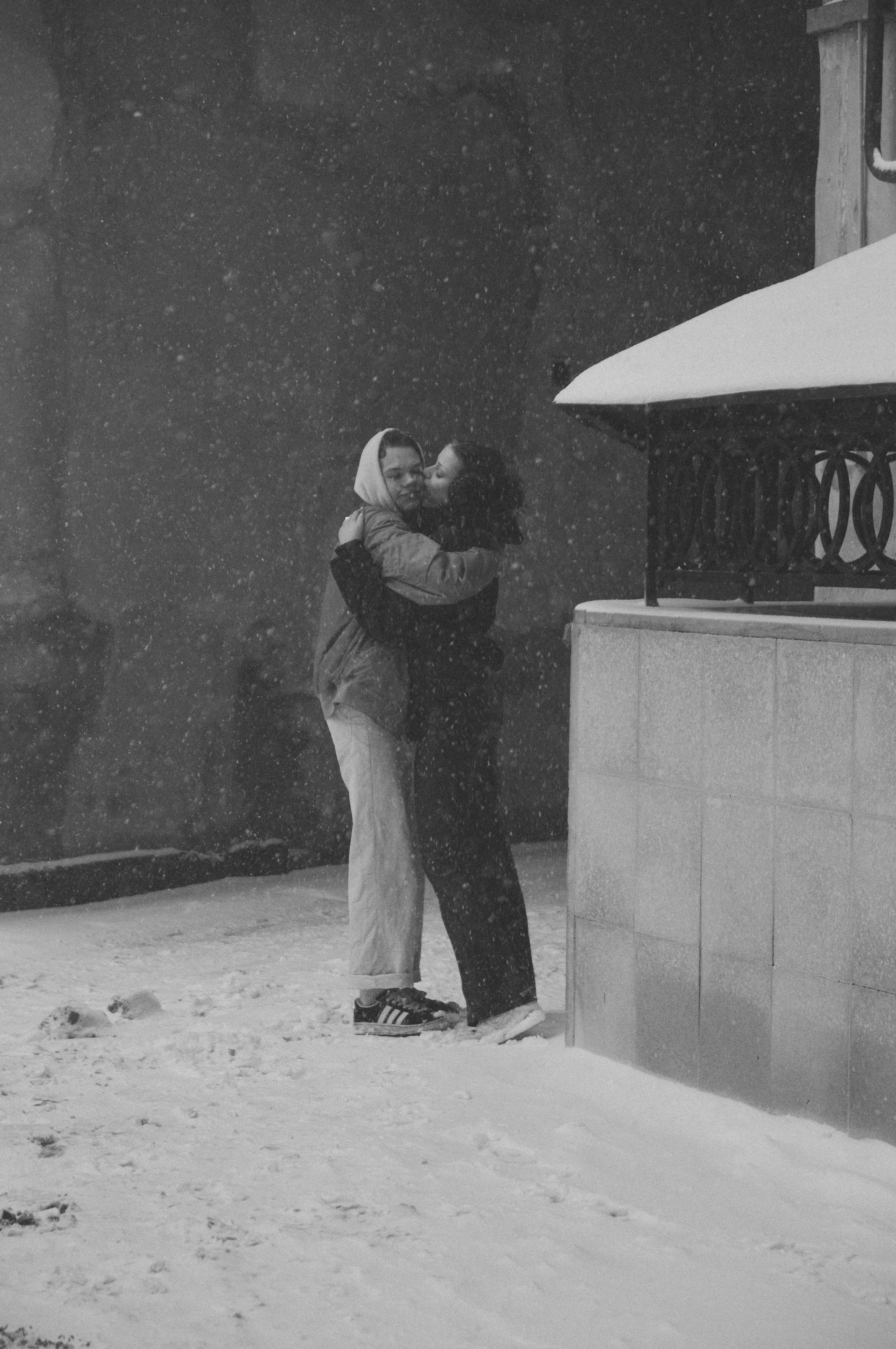 Под снегом. Питерский фотограф