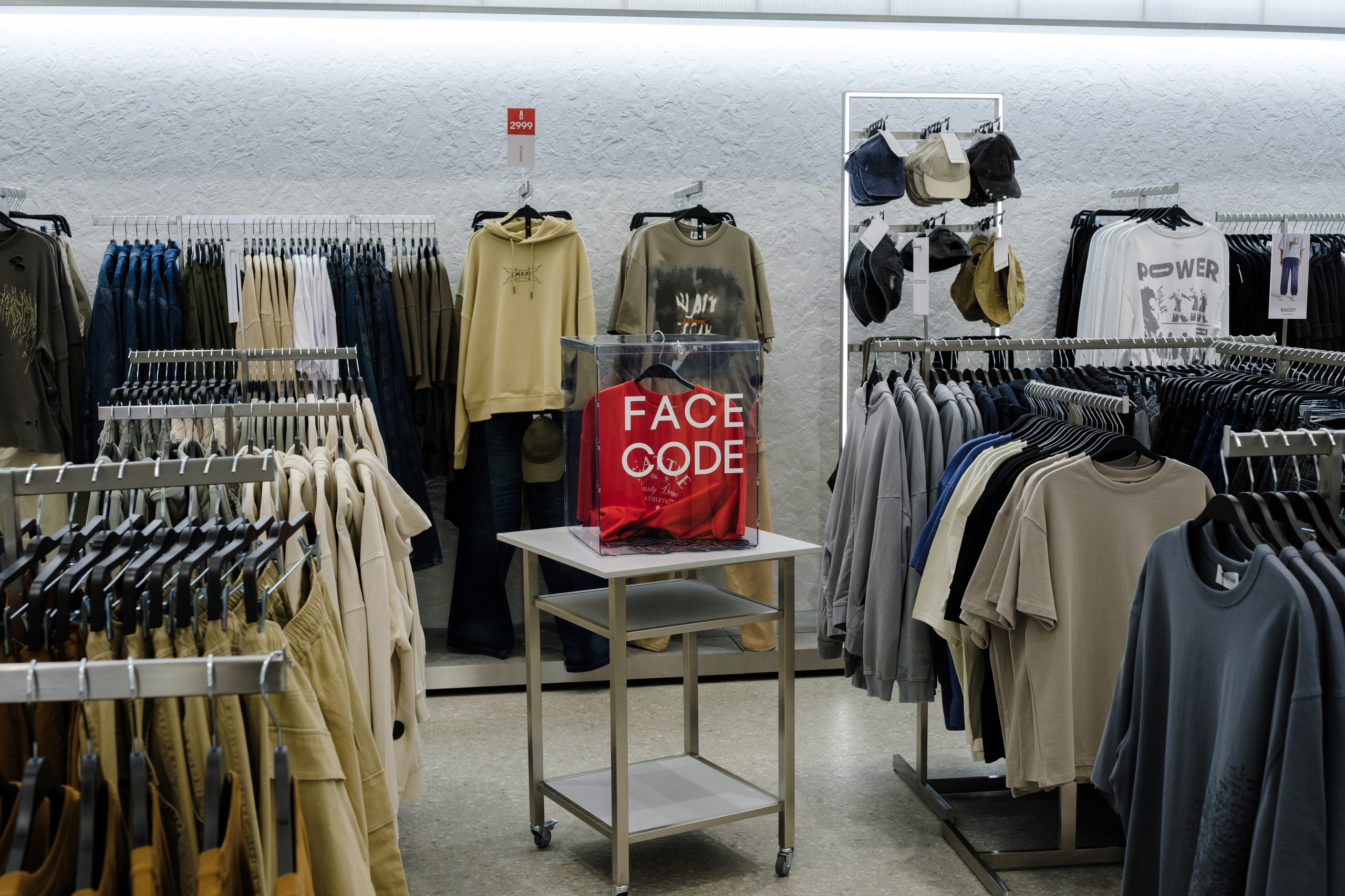 Открытие FACECODE. Репортажный и портретный фотограф в Москве Илья Спиридонов