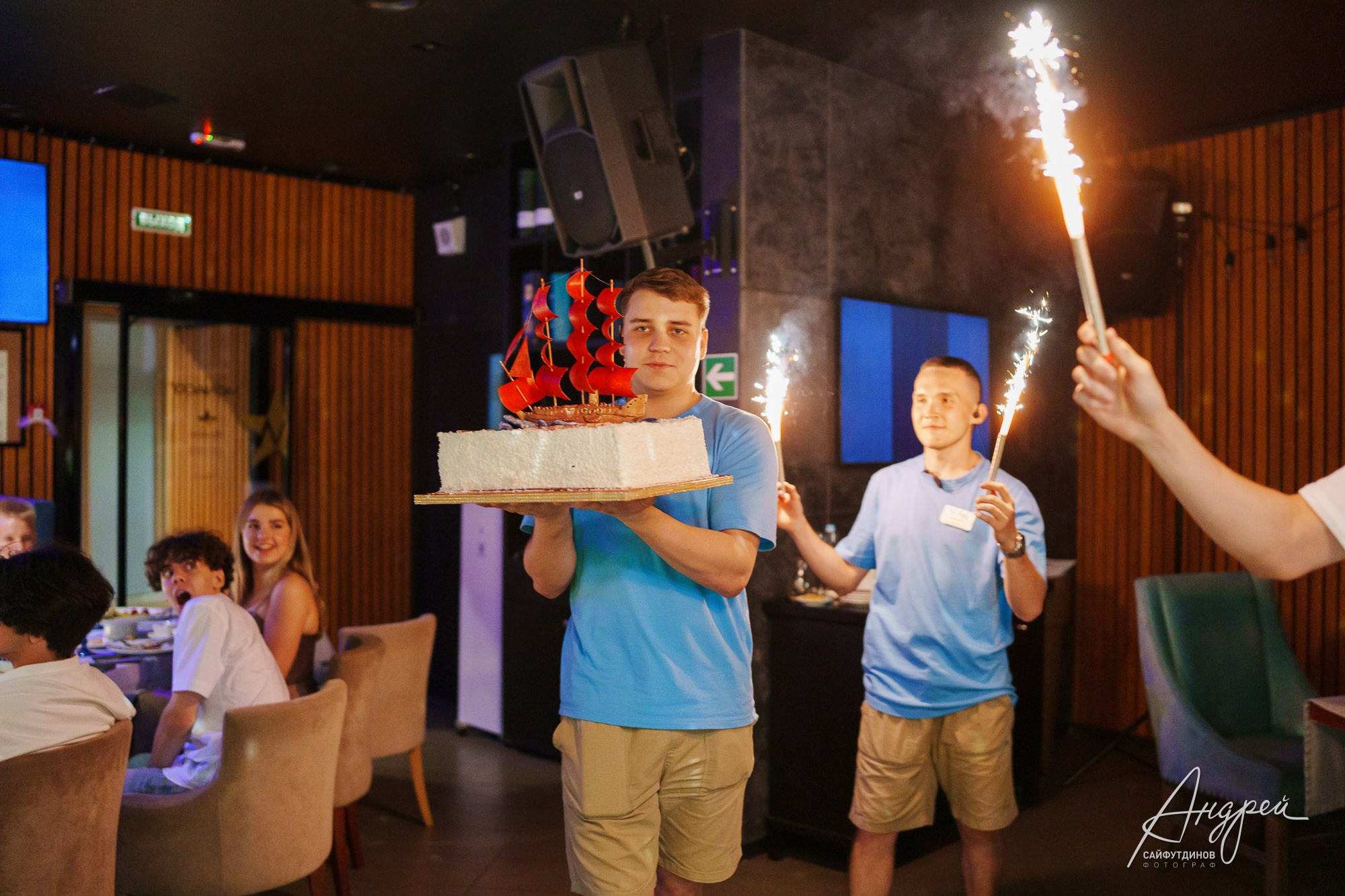 Выпускной 9а Азъбукаведи. Свадебный и семейный фотограф в Ростове-на-Дону. Андрей Сайфутдинов