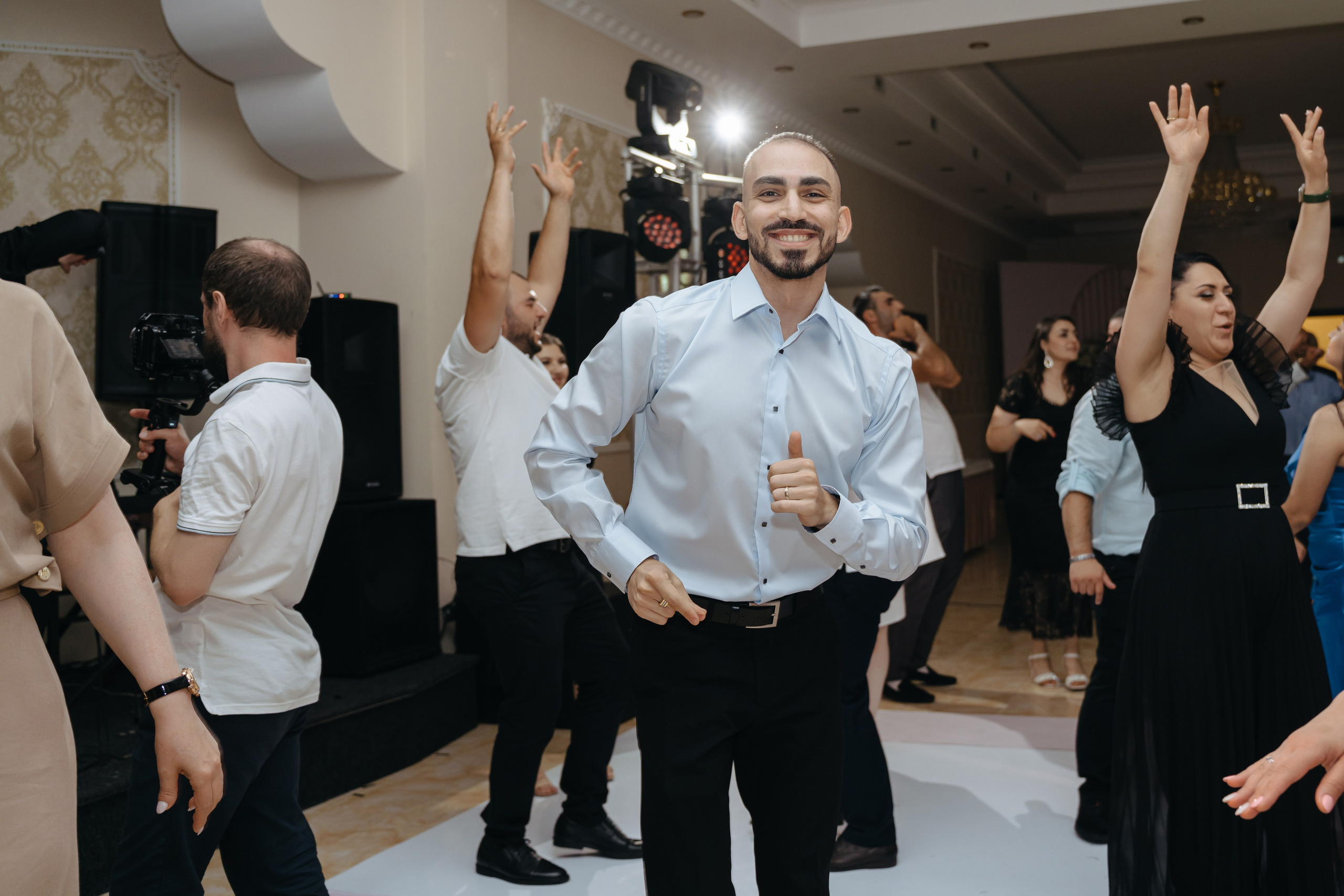 Артем и Лусине. Свадебный фотограф Красноярск Вязьминова Мария