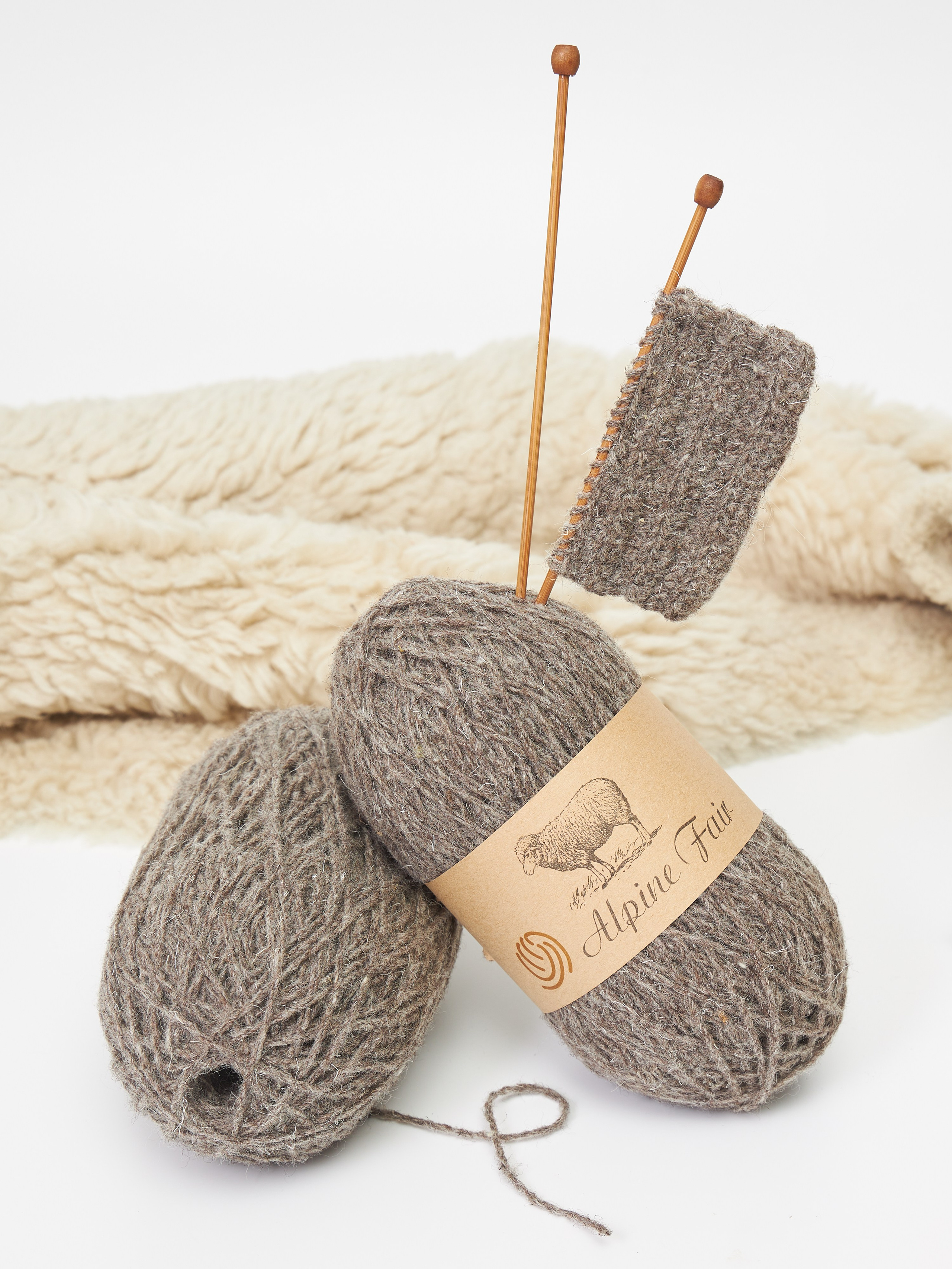 Фотосъемка пряжи для маркетплейсов. Алексей Темнов — фотограф в Пятигорске