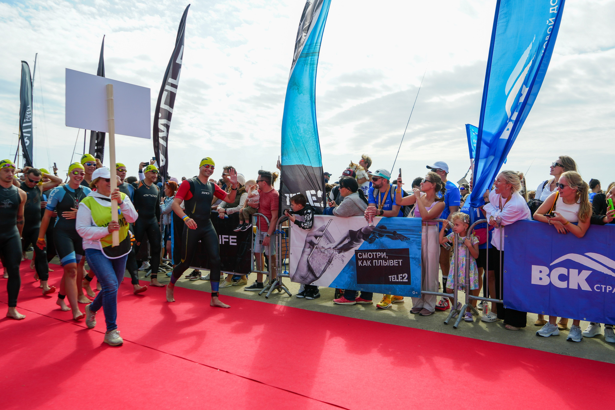 Фотоотчет партнерской интеграции для компании TELE2 на фестивале Ironstar. Репортажный фотограф в Красной Поляне и Сочи Павлюченко Екатерина